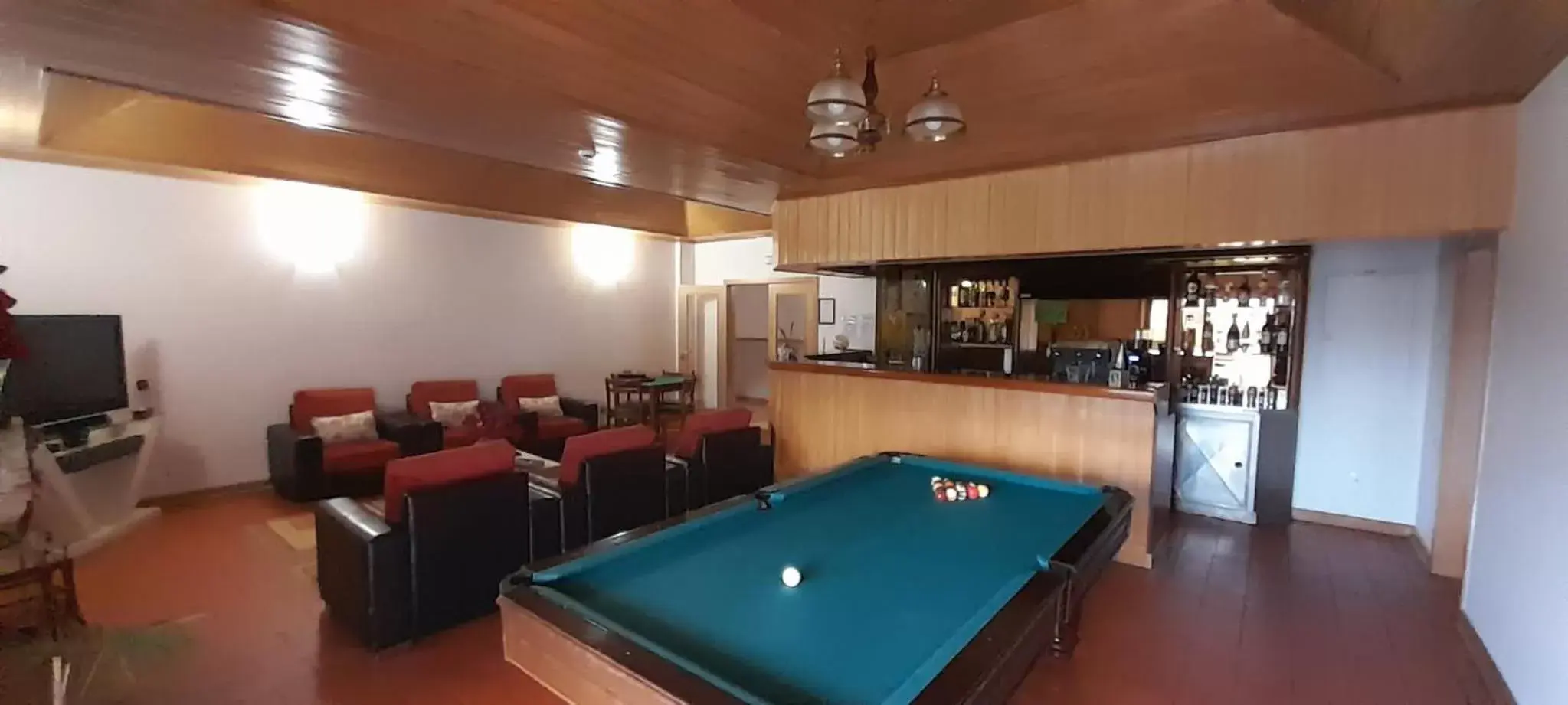 Lounge or bar, Billiards in Hotel Larverde