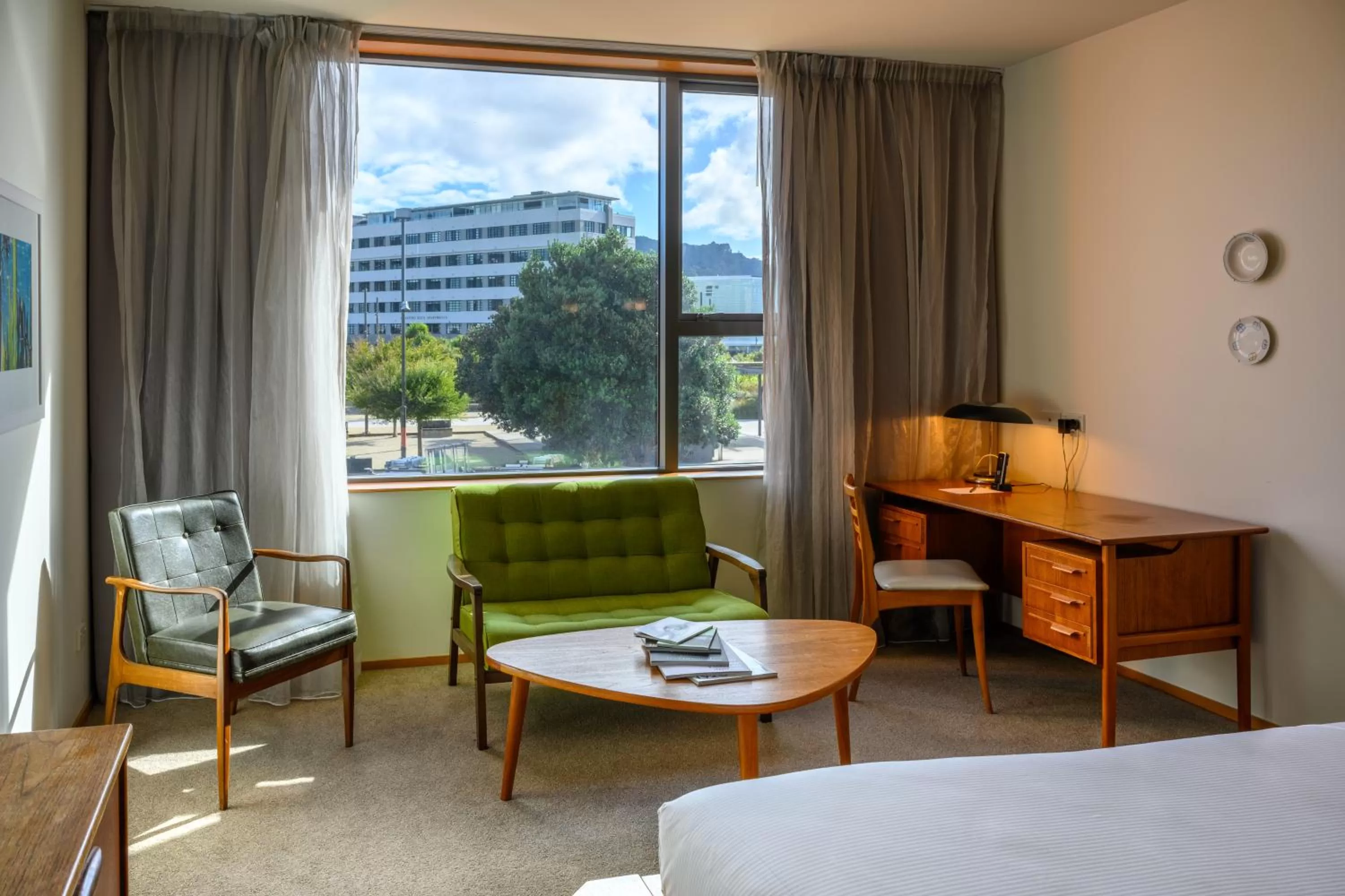 View (from property/room), Bed in Ohtel Wellington