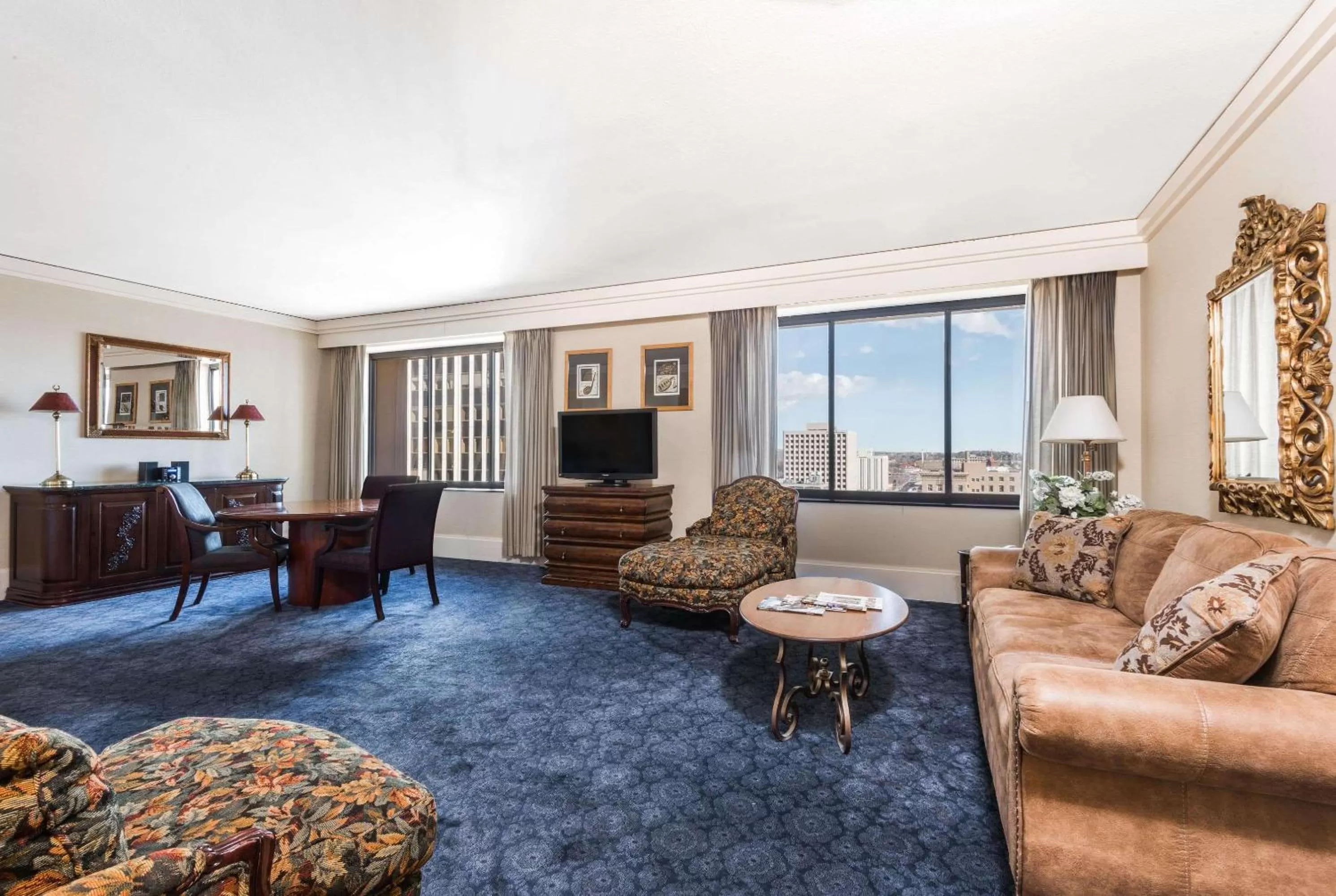 Photo of the whole room in The Antlers, a Wyndham Hotel