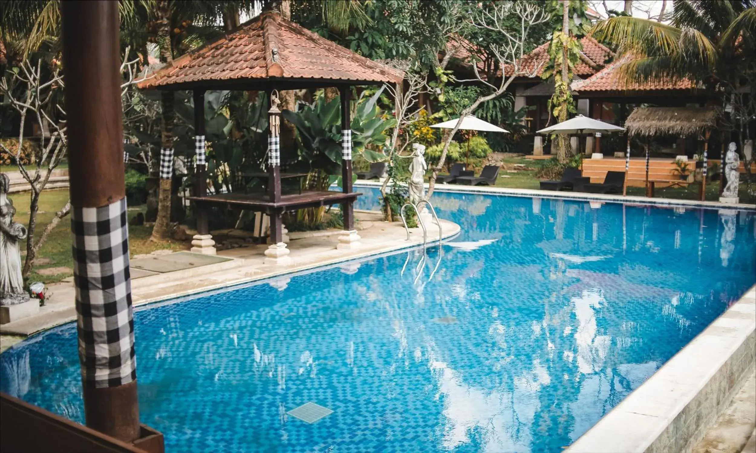 Swimming pool in Ubud Hotel & Cottages Swimming pool in Ubud Hotel & Cottages