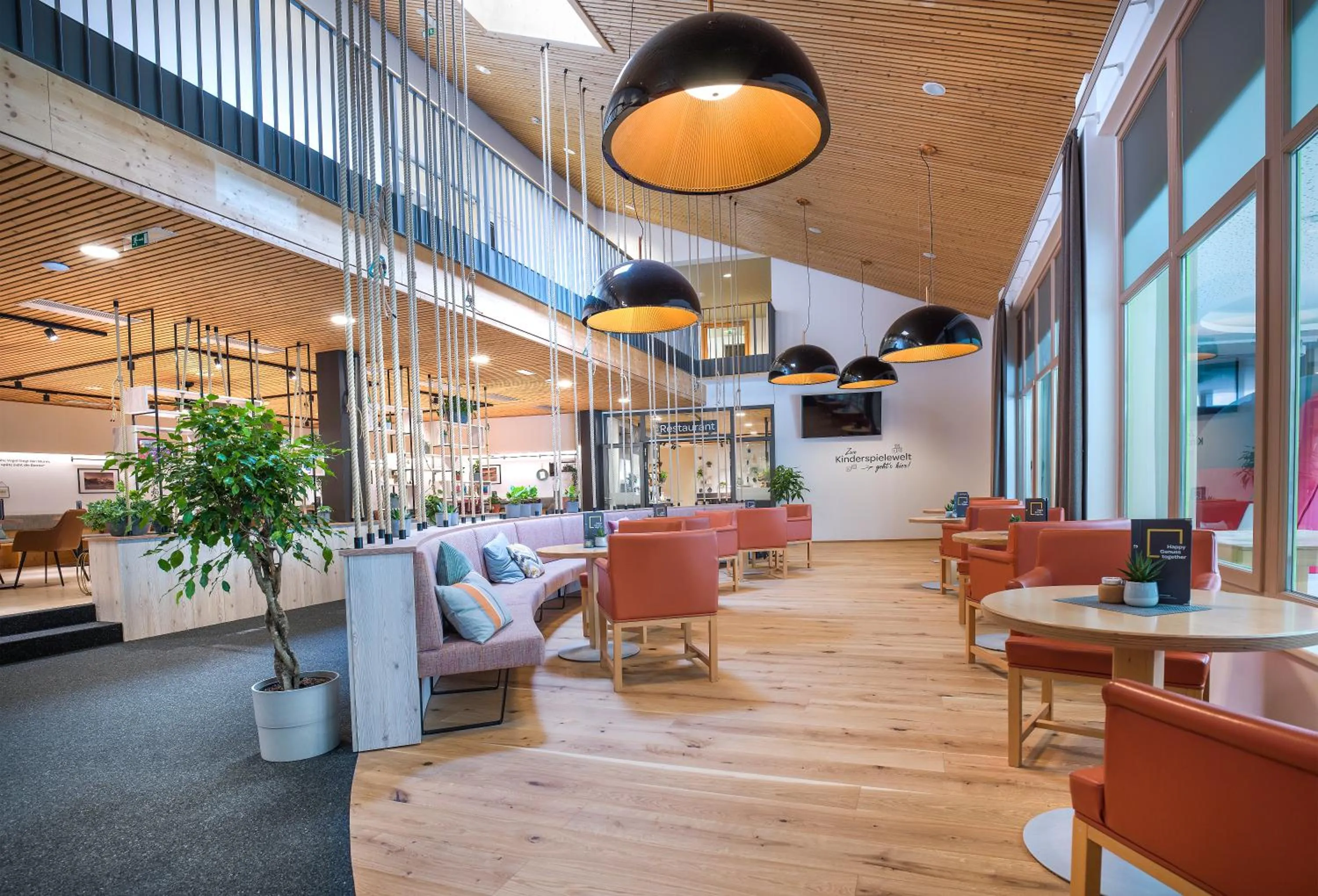 Lobby or reception in JUFA Hotel Wipptal