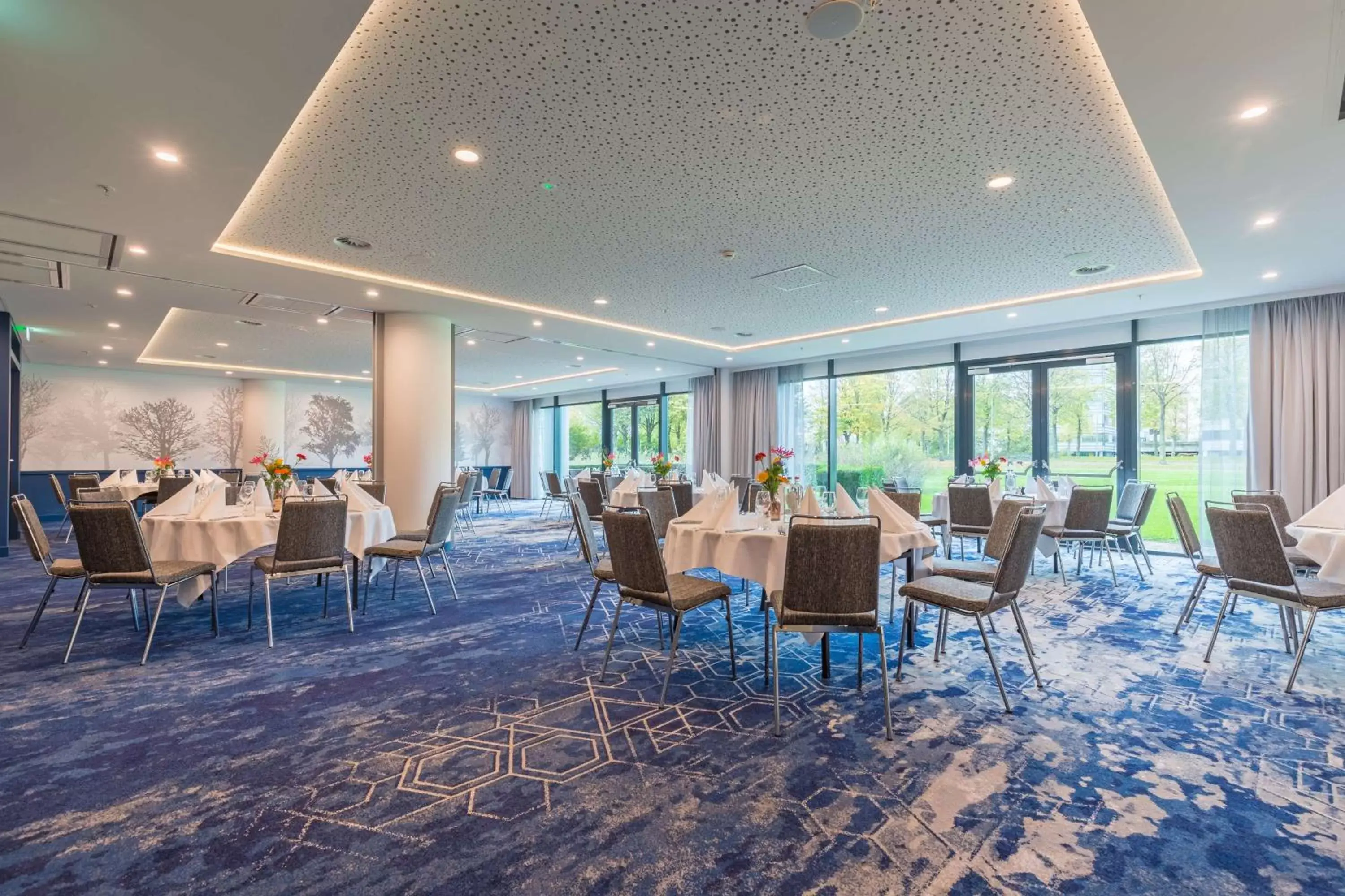 Meeting/conference room, Restaurant/Places to Eat in Radisson Blu Hotel Amsterdam Airport, Schiphol