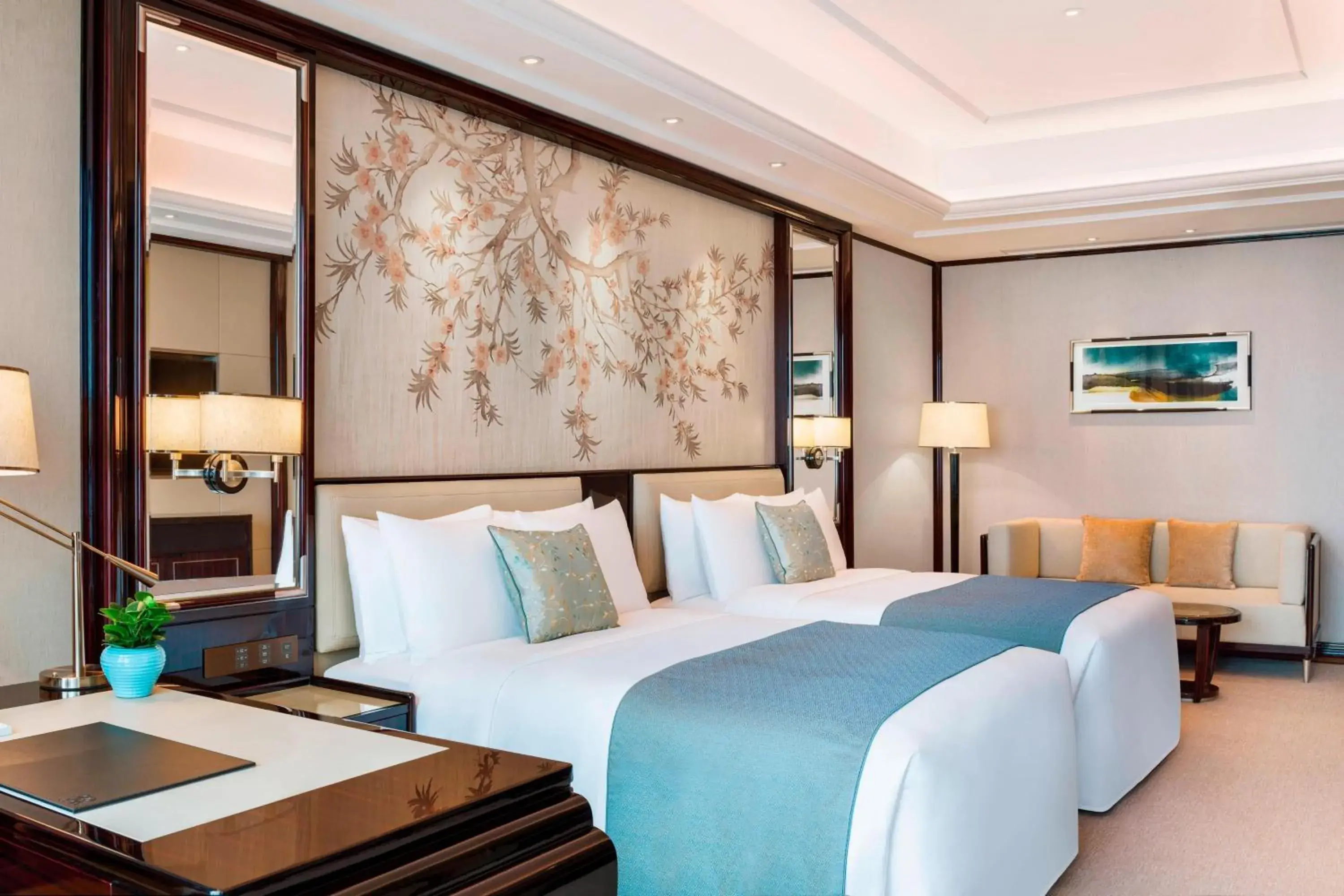 Photo of the whole room, Bed in The St. Regis Changsha