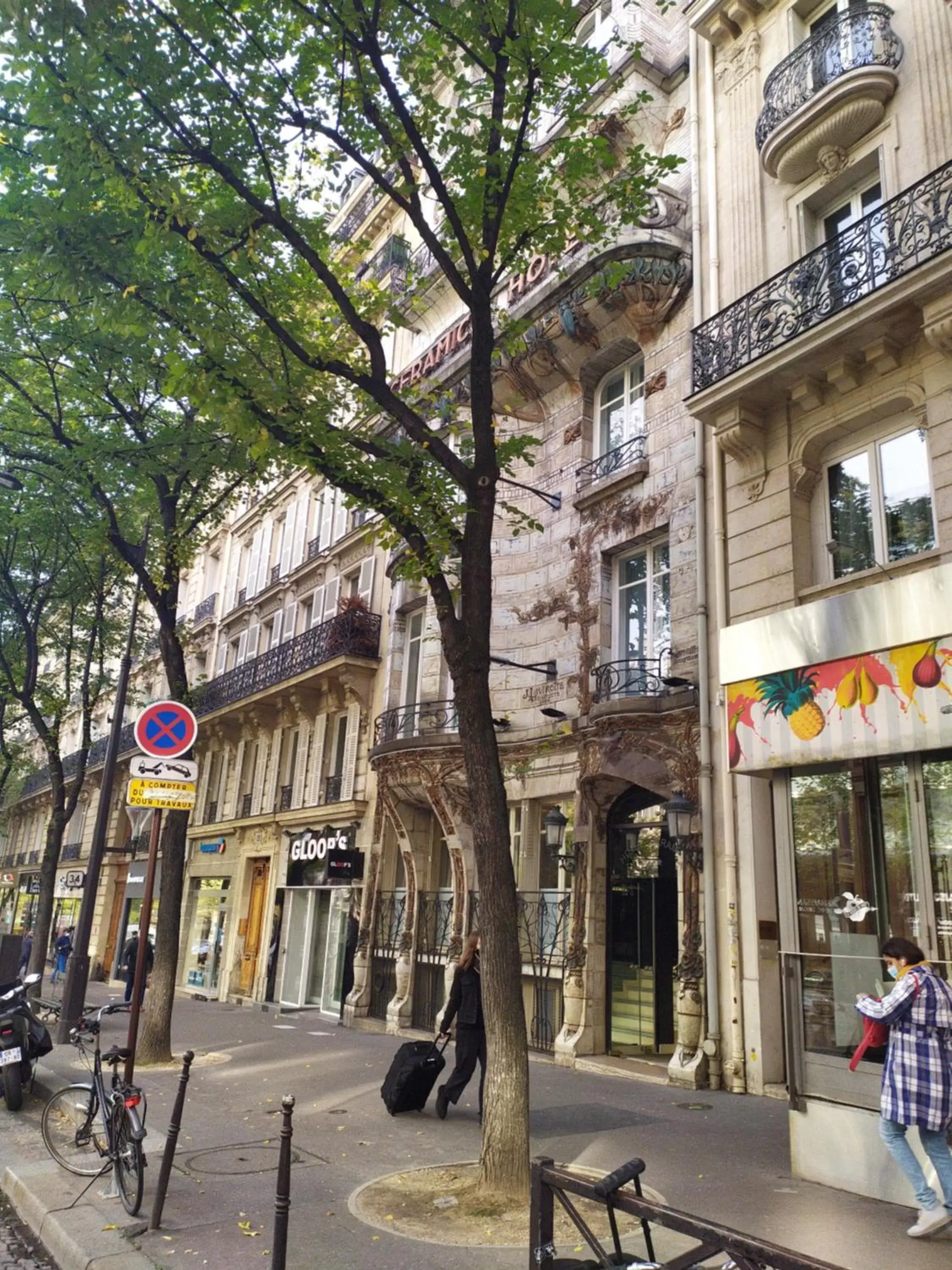 Facade/entrance in Elysées Ceramic Facade/entrance in Elysées Ceramic