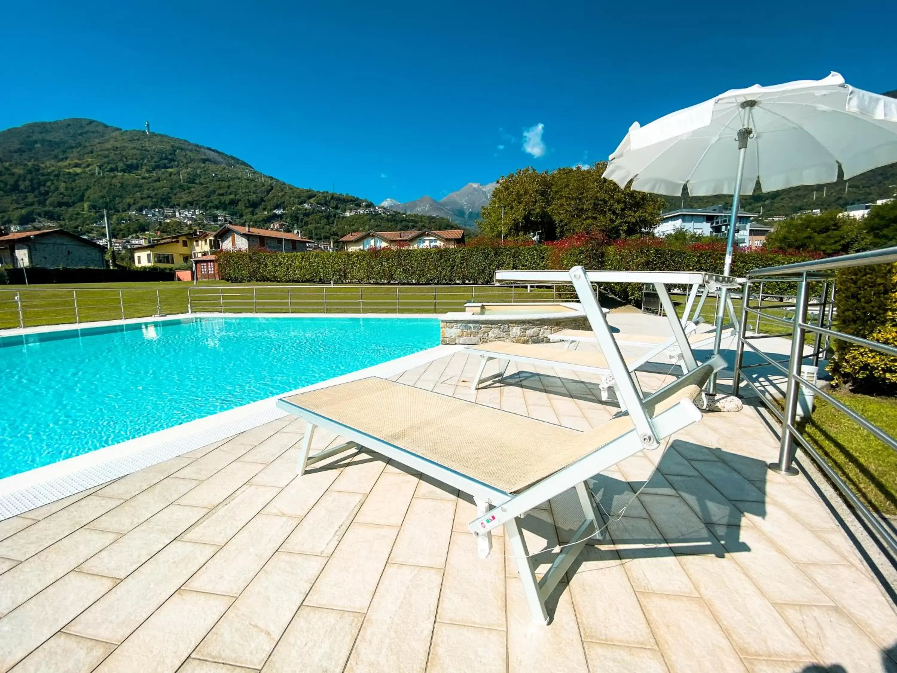 Swimming Pool in Residence Villa Paradiso