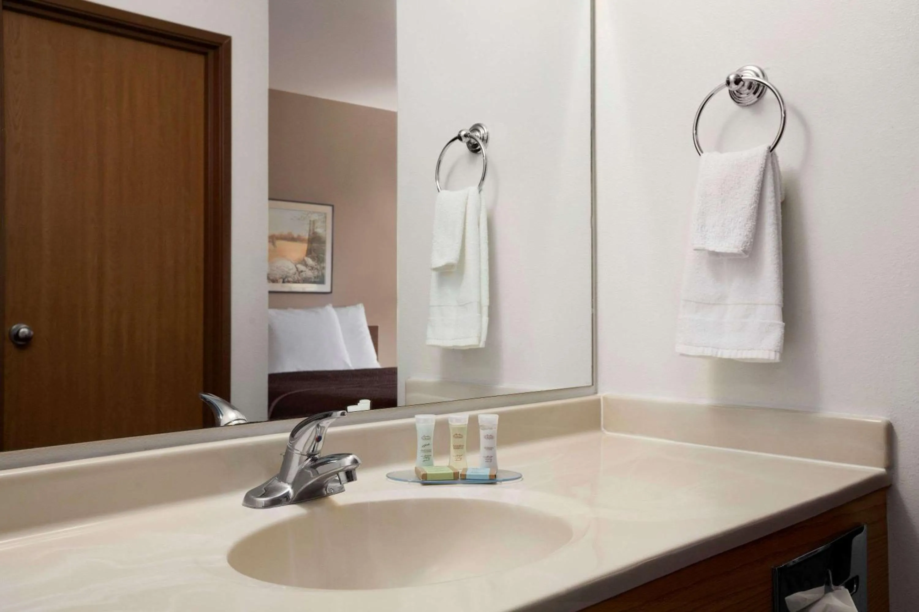 Photo of the whole room in Travelodge by Wyndham Elko NV