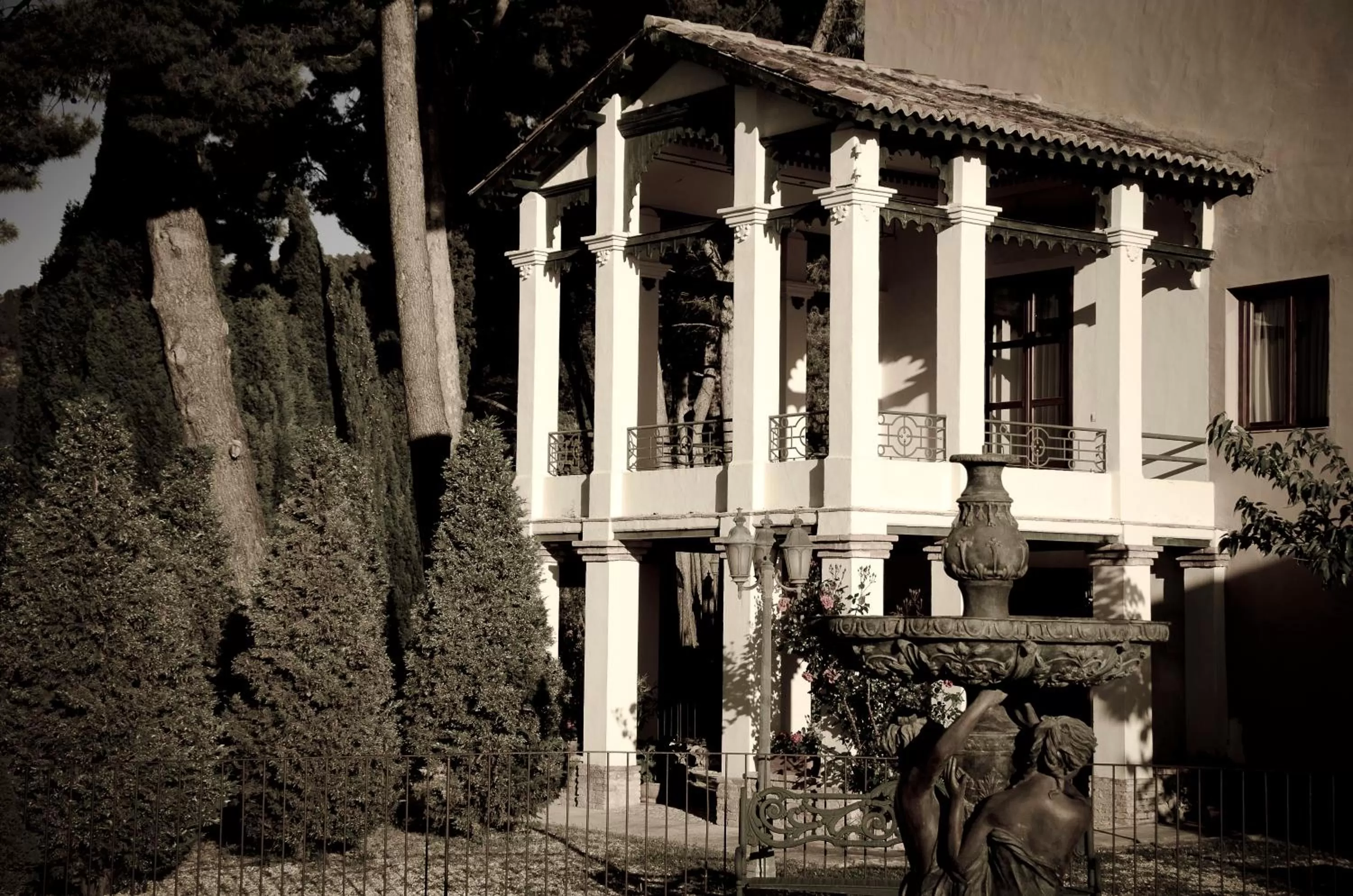 Facade/entrance in Eco Hotel con encanto Masía la Mota B&B
