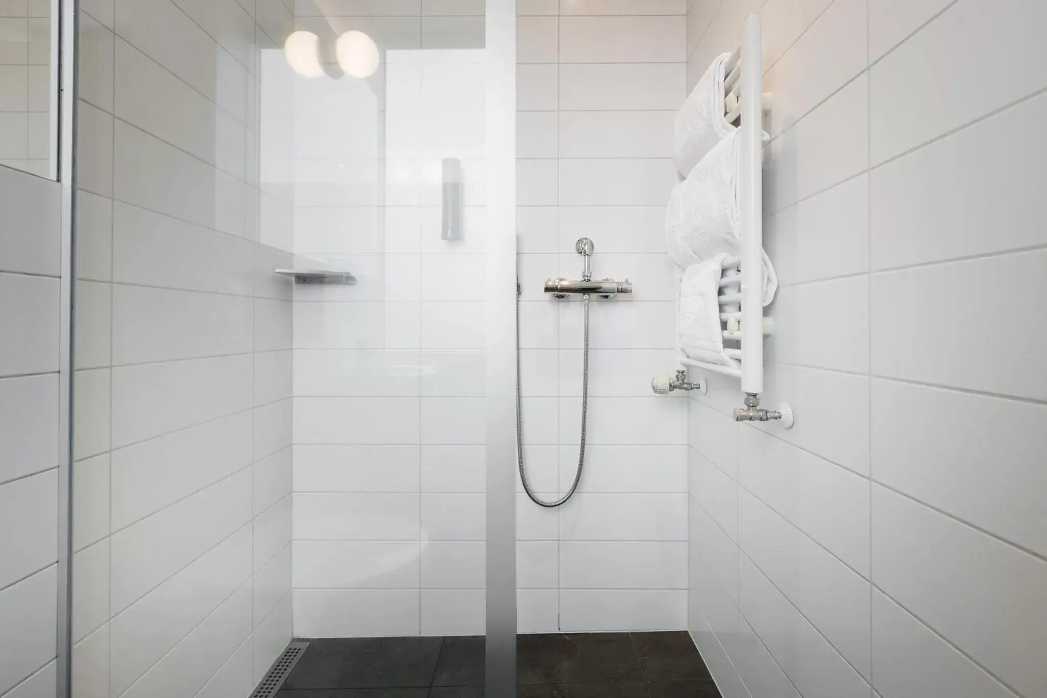 Shower, Bathroom in Reykjavik Lights Hotel by Keahotels