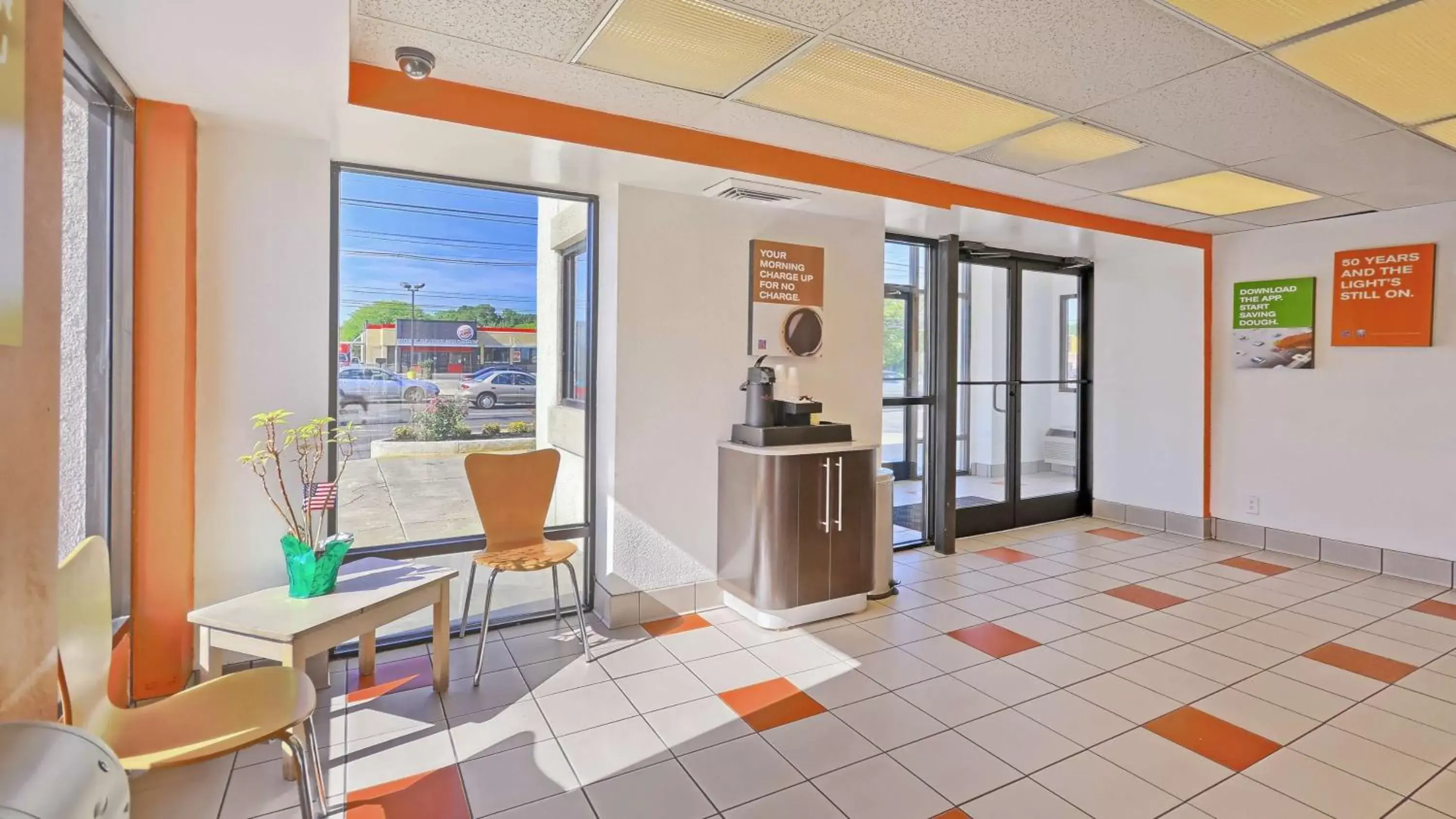 Lobby or reception, Lobby/Reception in Motel 6-Maple Shade Township, NJ - Philadelphia - Mt Laurel