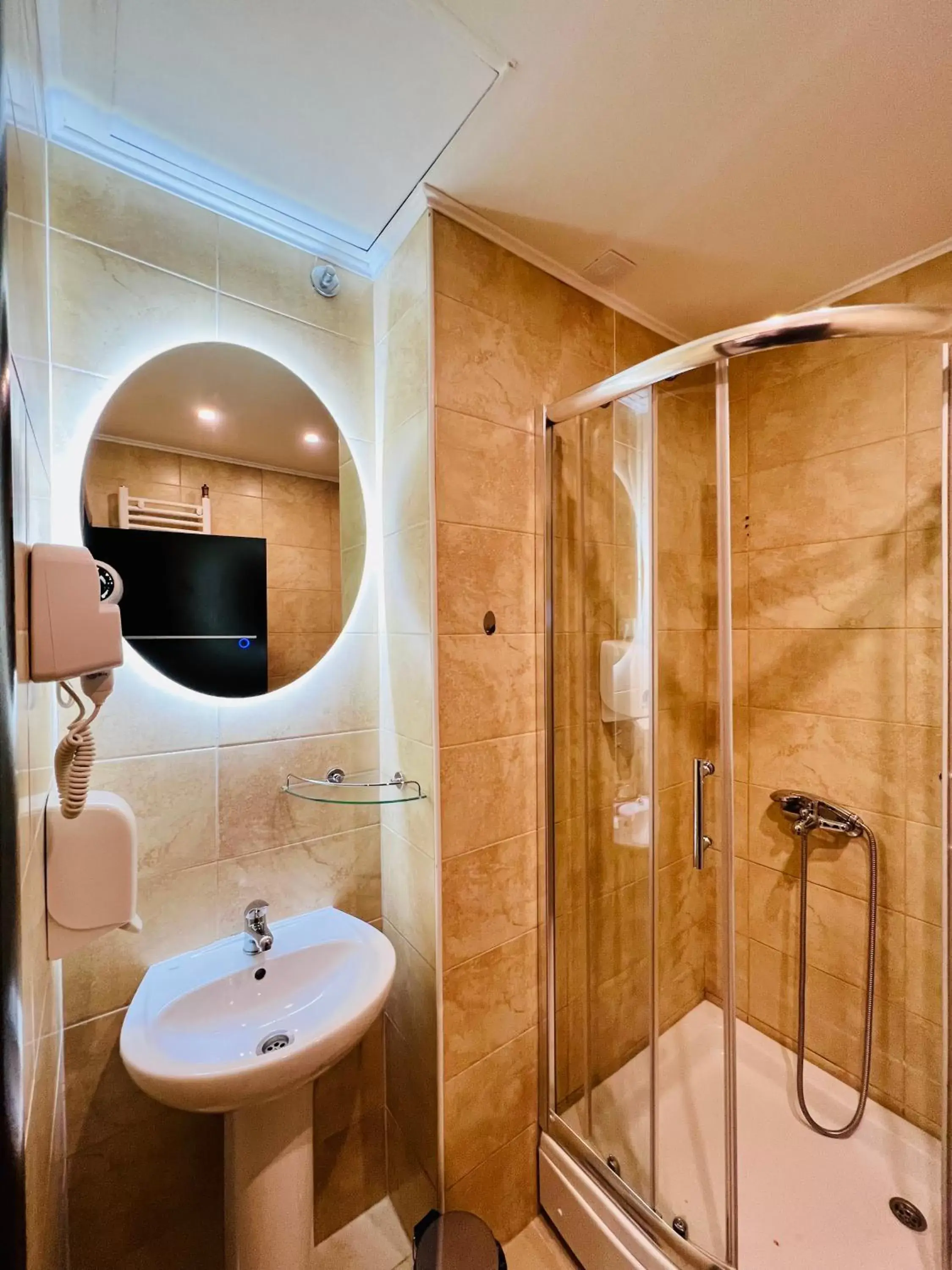 Bathroom in Side One Design Hotel Garni