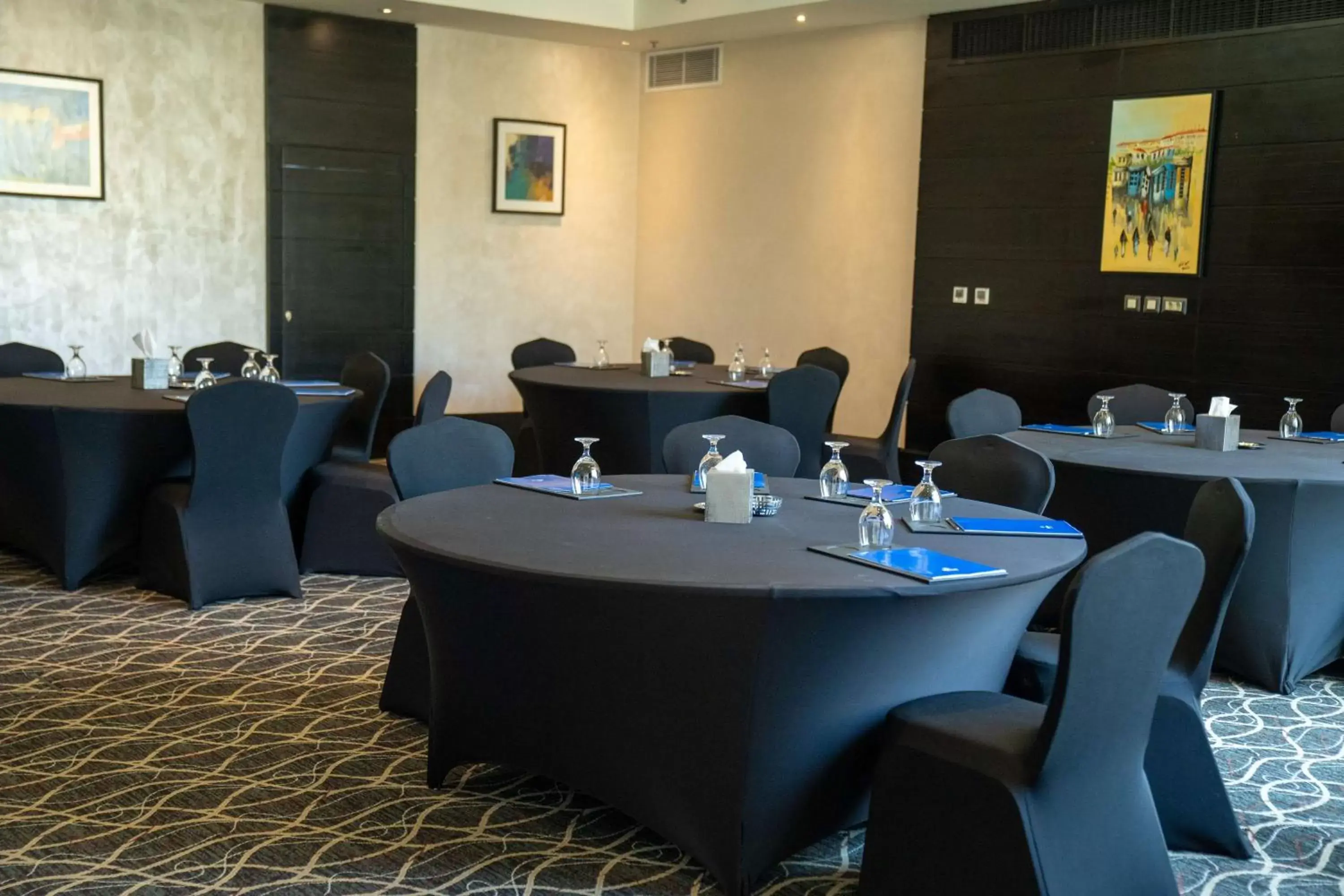 Meeting/conference room, Restaurant/Places to Eat in Hilton Amman