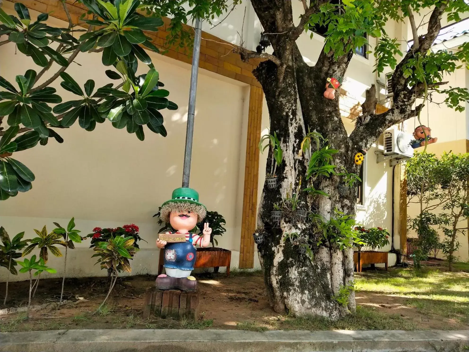 Garden in โรงแรมฟ้าพราวฝน Fah Proud Fon Hotel Garden in โรงแรมฟ้าพราวฝน Fah Proud Fon Hotel