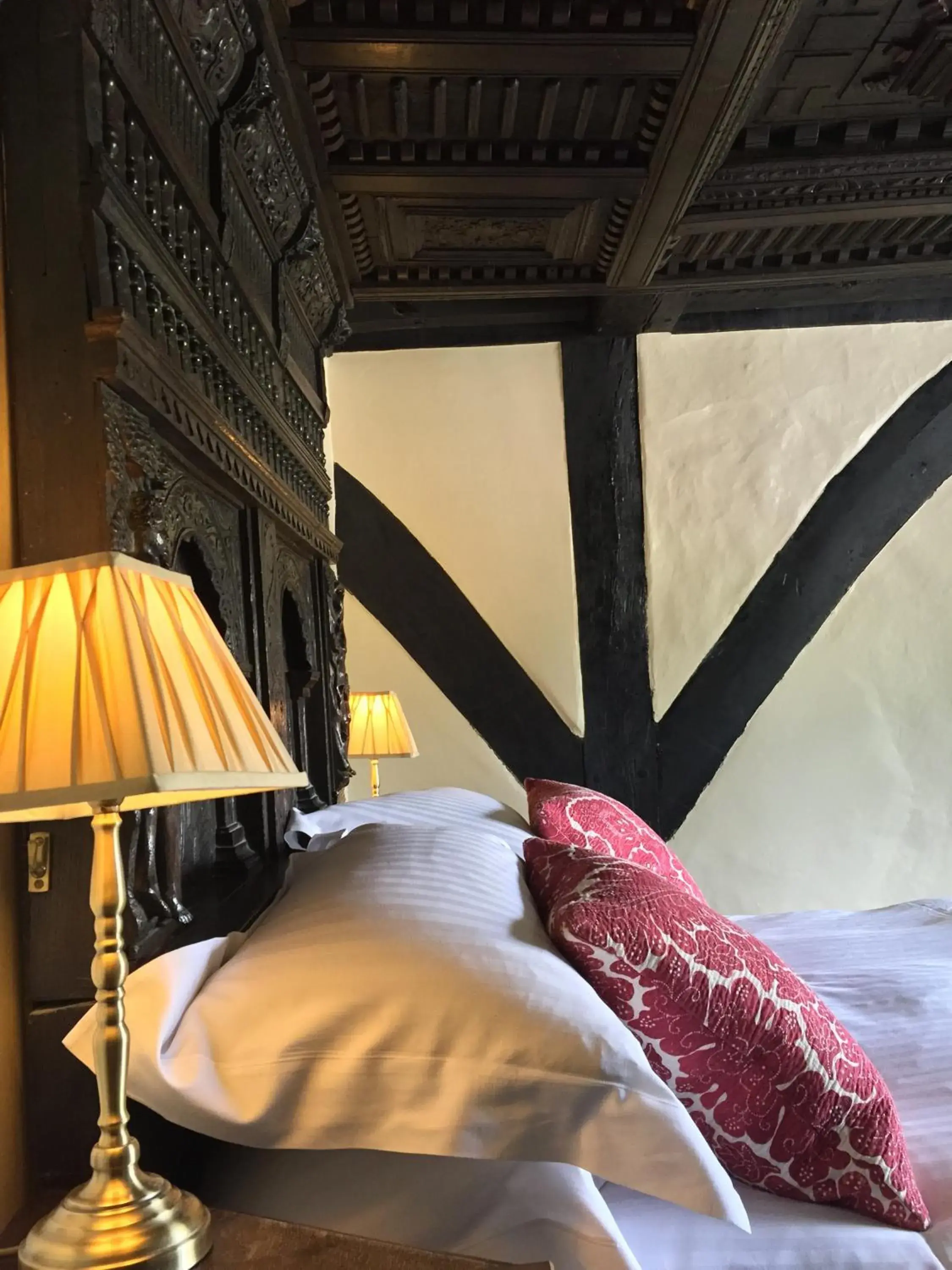 Bedroom, Bed in The Crown Inn