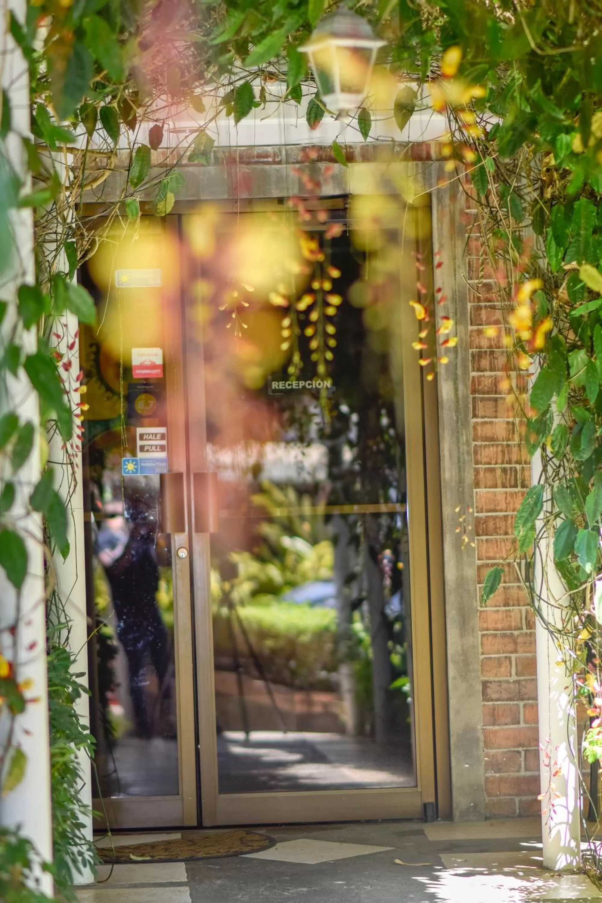 Facade/entrance in La Riviera Hotel