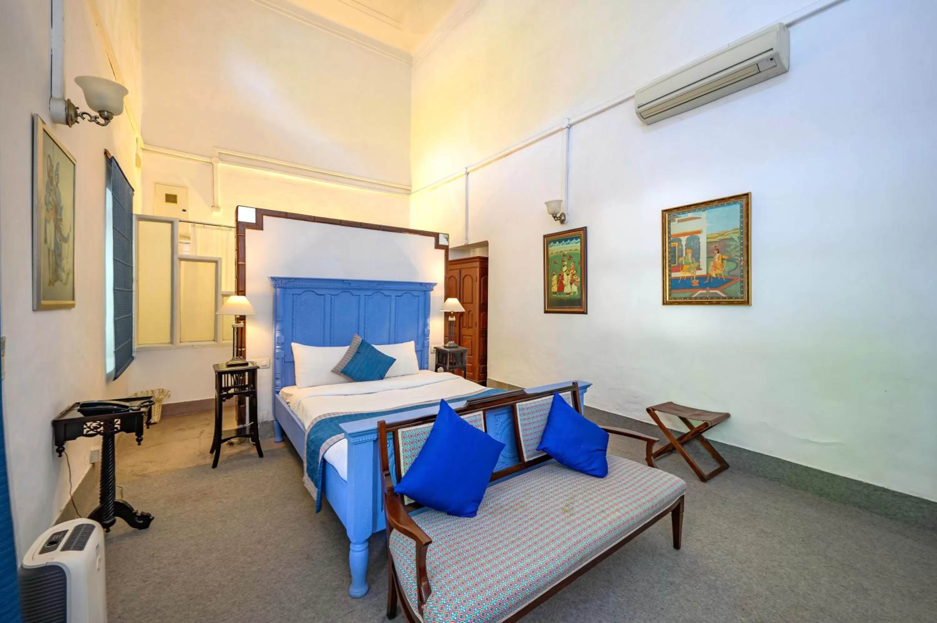 Bed in Neemrana's - Baradari Palace