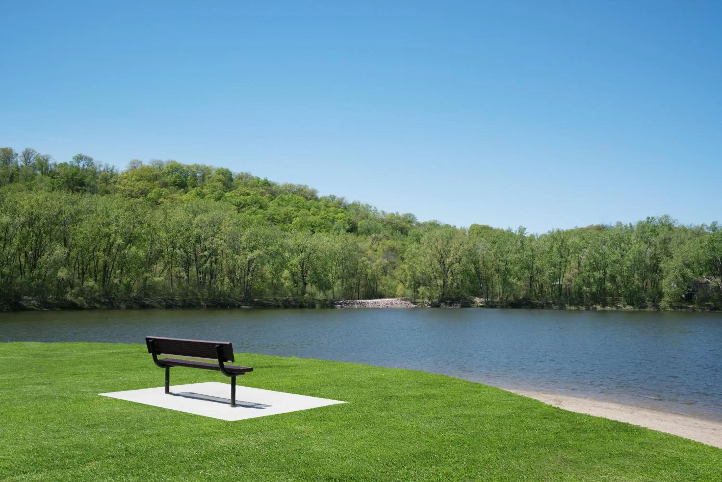 Lake view in Days Inn by Wyndham Mankato Lake view in Days Inn by Wyndham Mankato