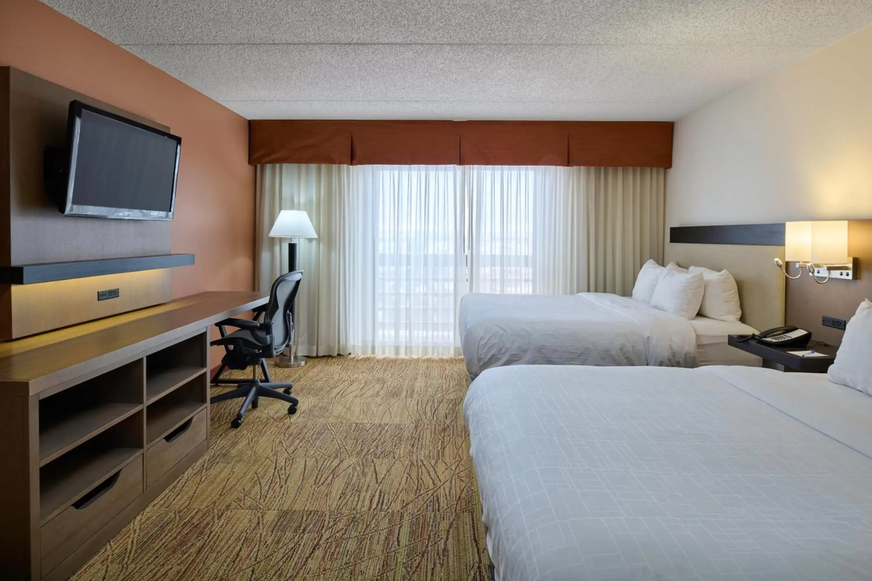 Bedroom, Bed in Wyndham El Paso Airport and Water Park
