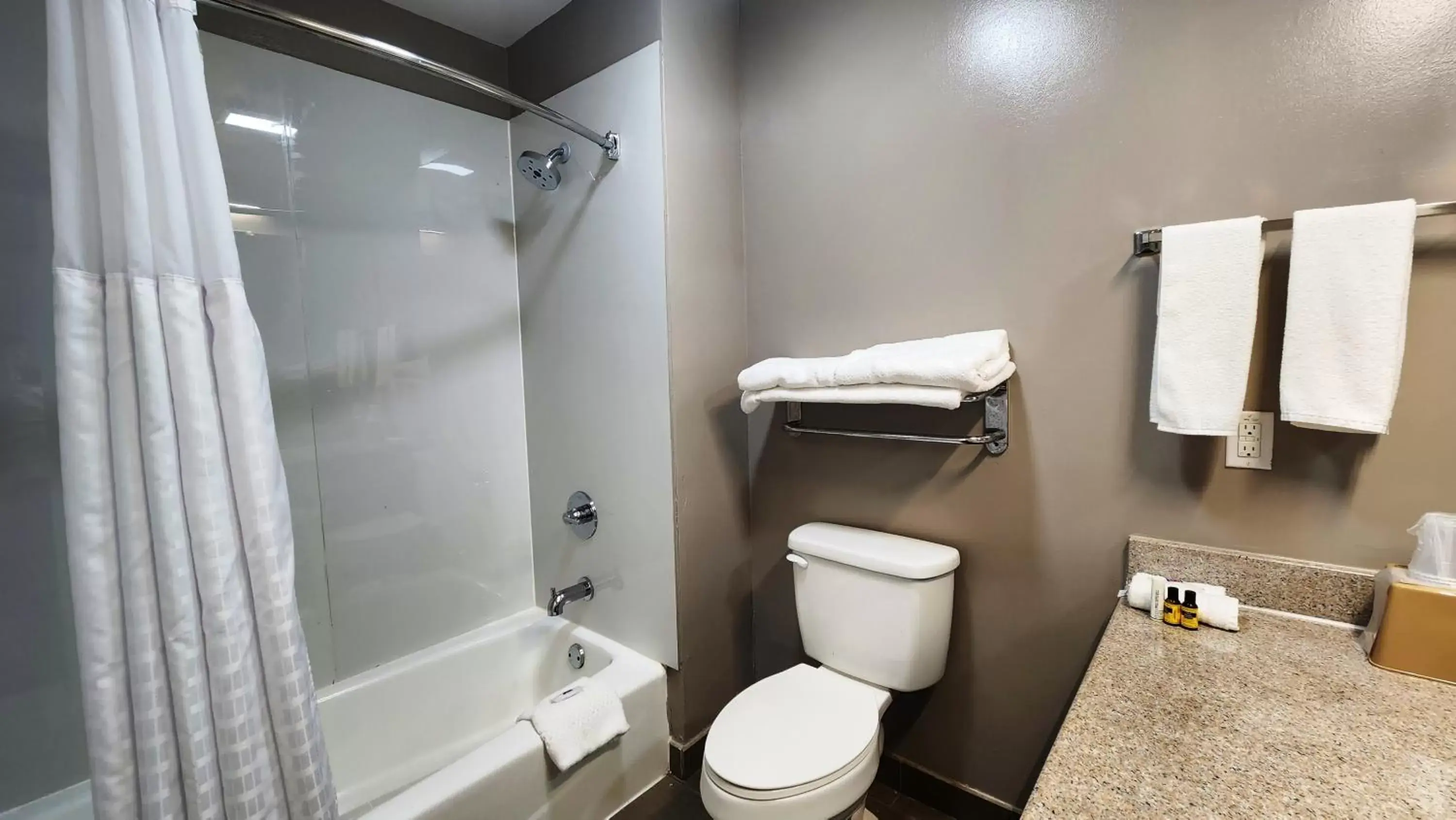 Shower, Bathroom in Motel 6-Ennis, TX
