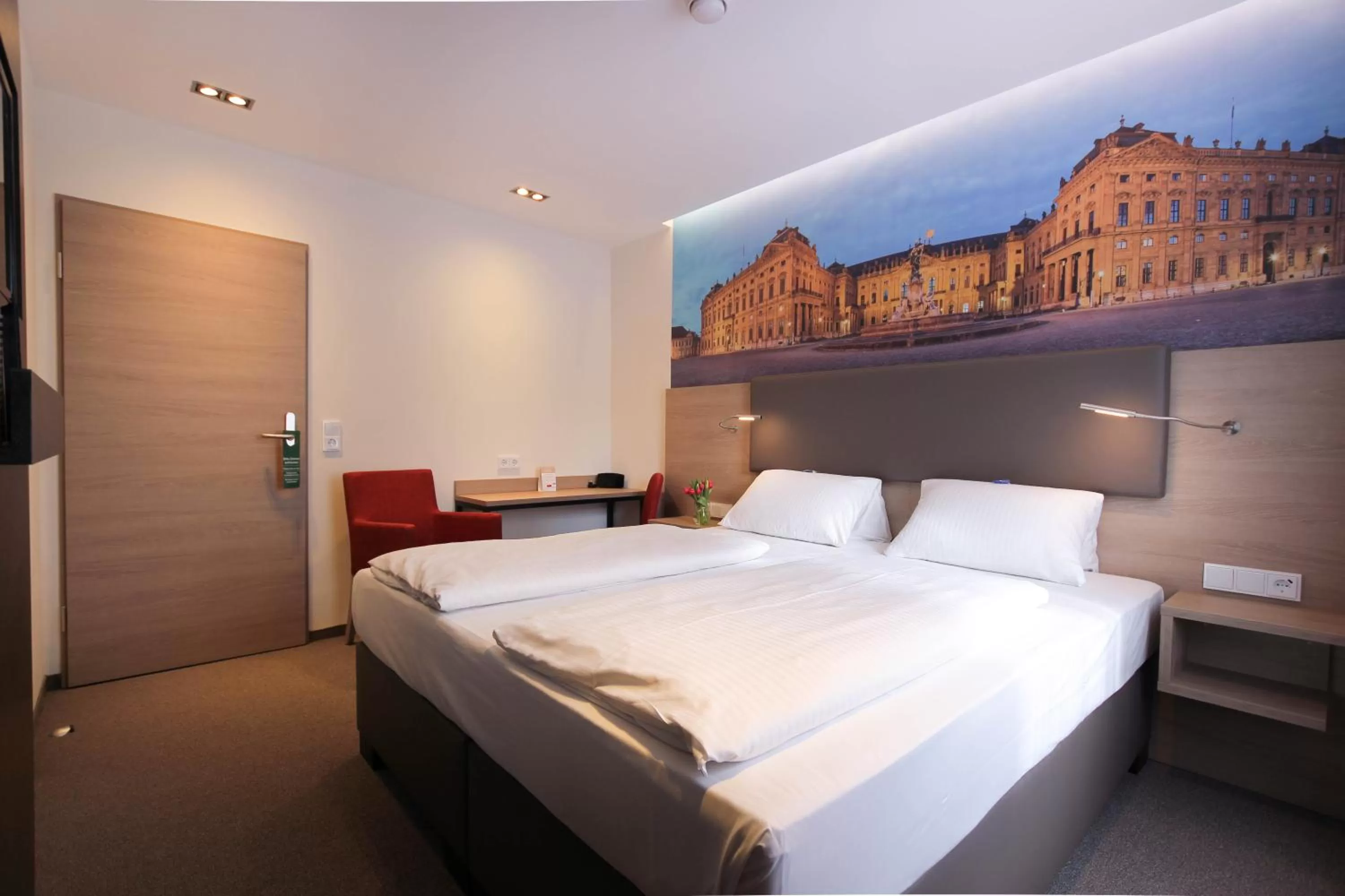 Bed in City Hotel Würzburg