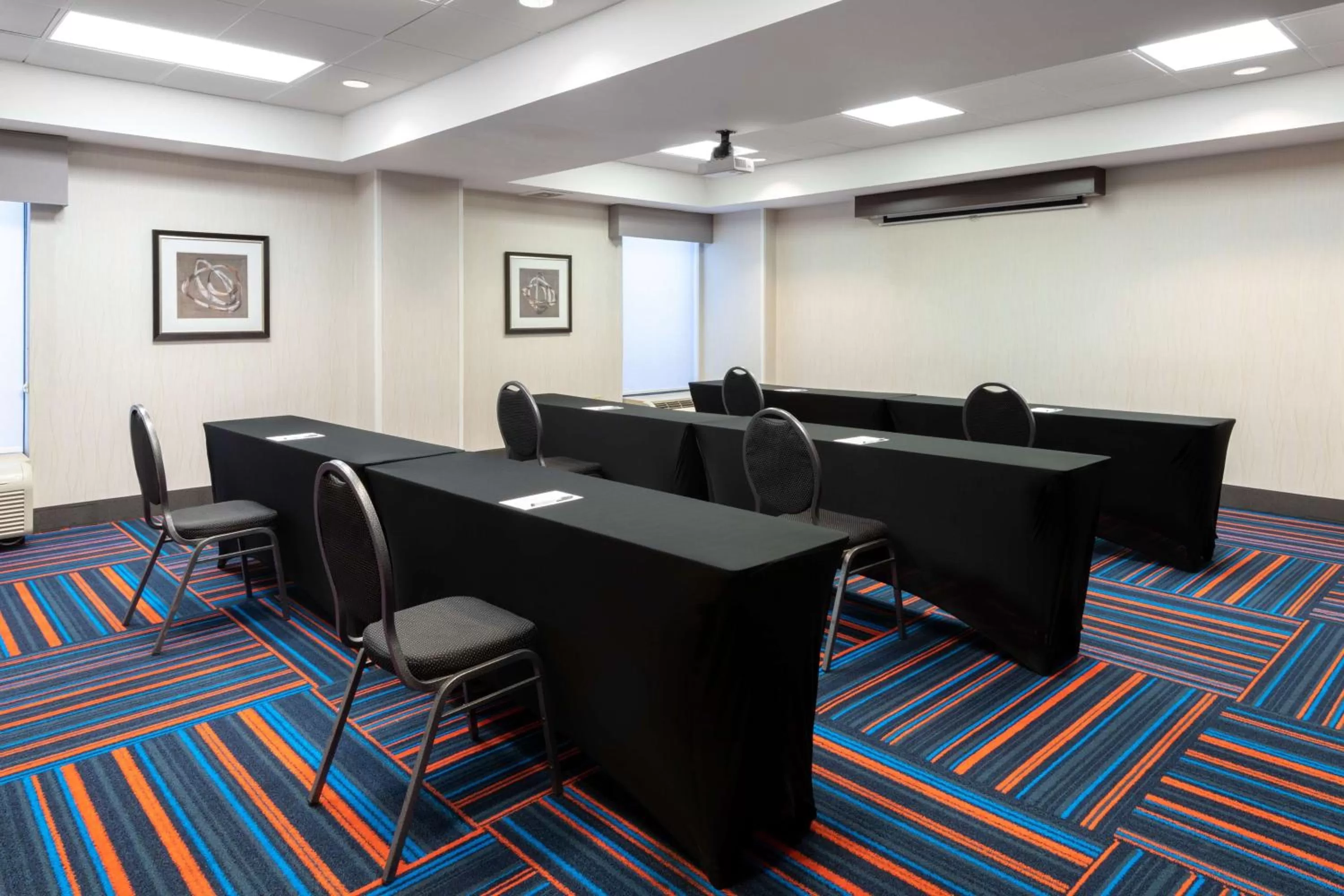 Meeting/conference room in Hampton Inn Denver-International Airport