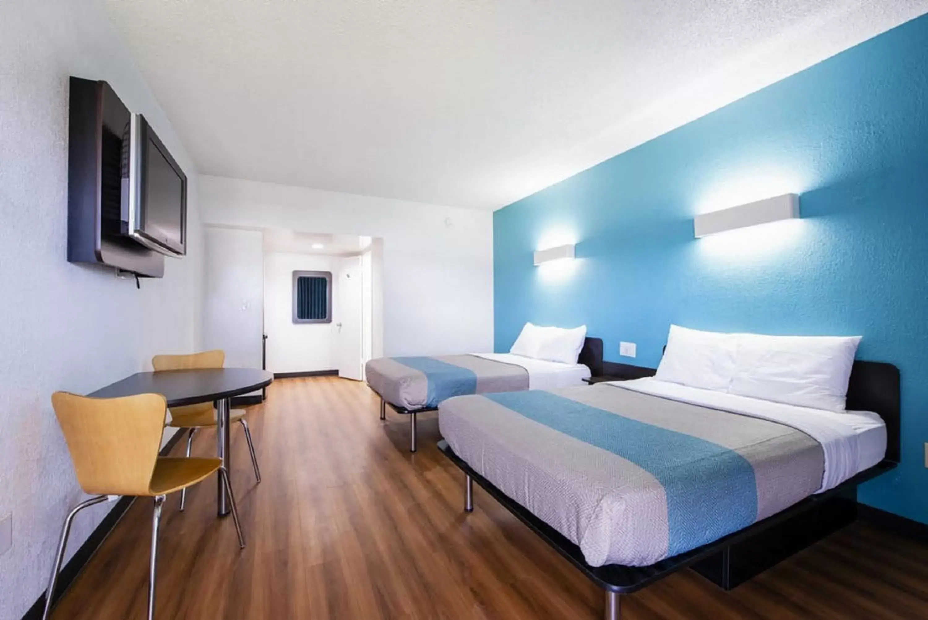 Quadruple Room - Non-Smoking in Motel 6-Jacksonville, NC Quadruple Room - Non-Smoking in Motel 6-Jacksonville, NC