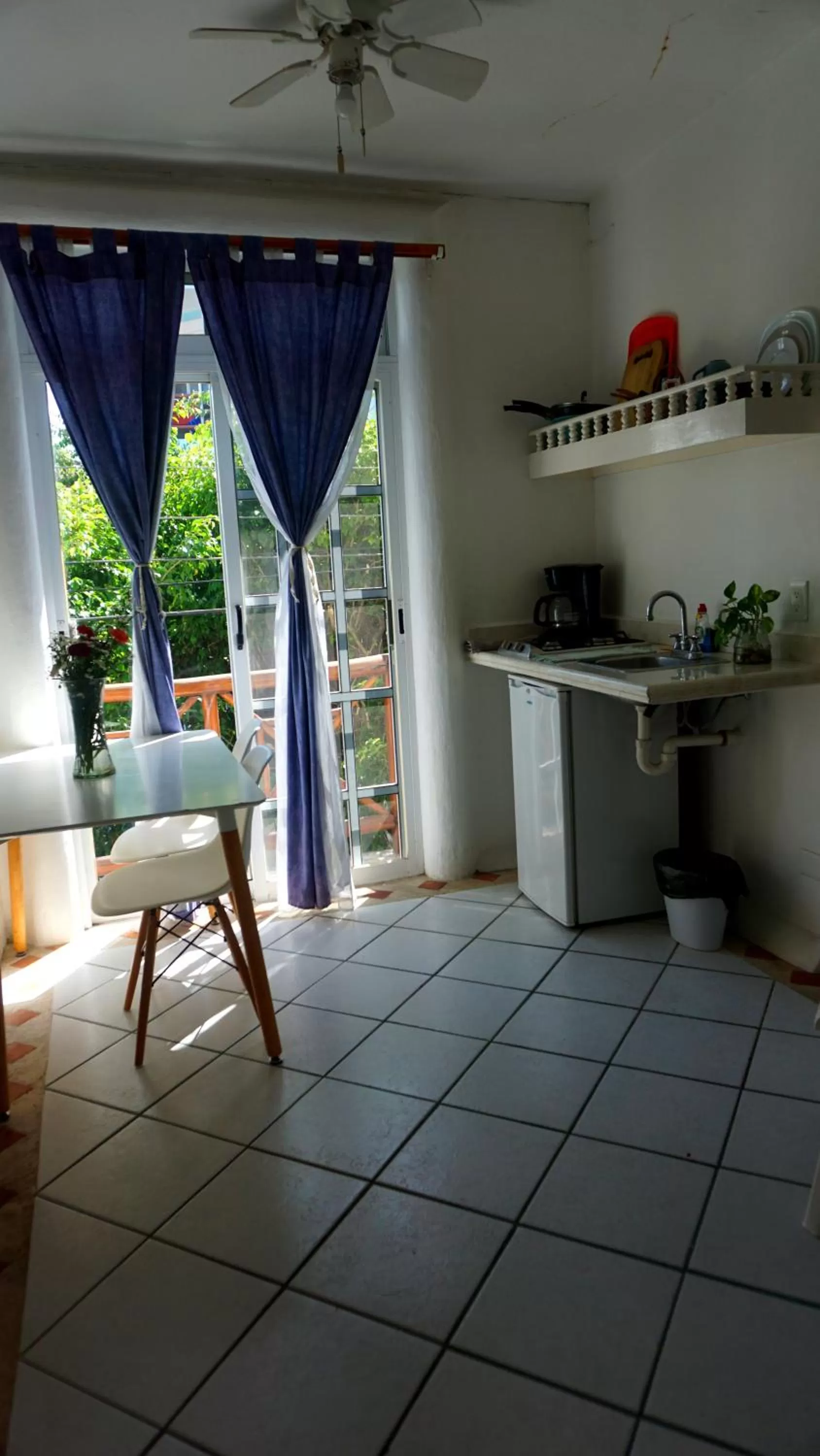 Kitchen or kitchenette in Selva y Mar Apart Hotel