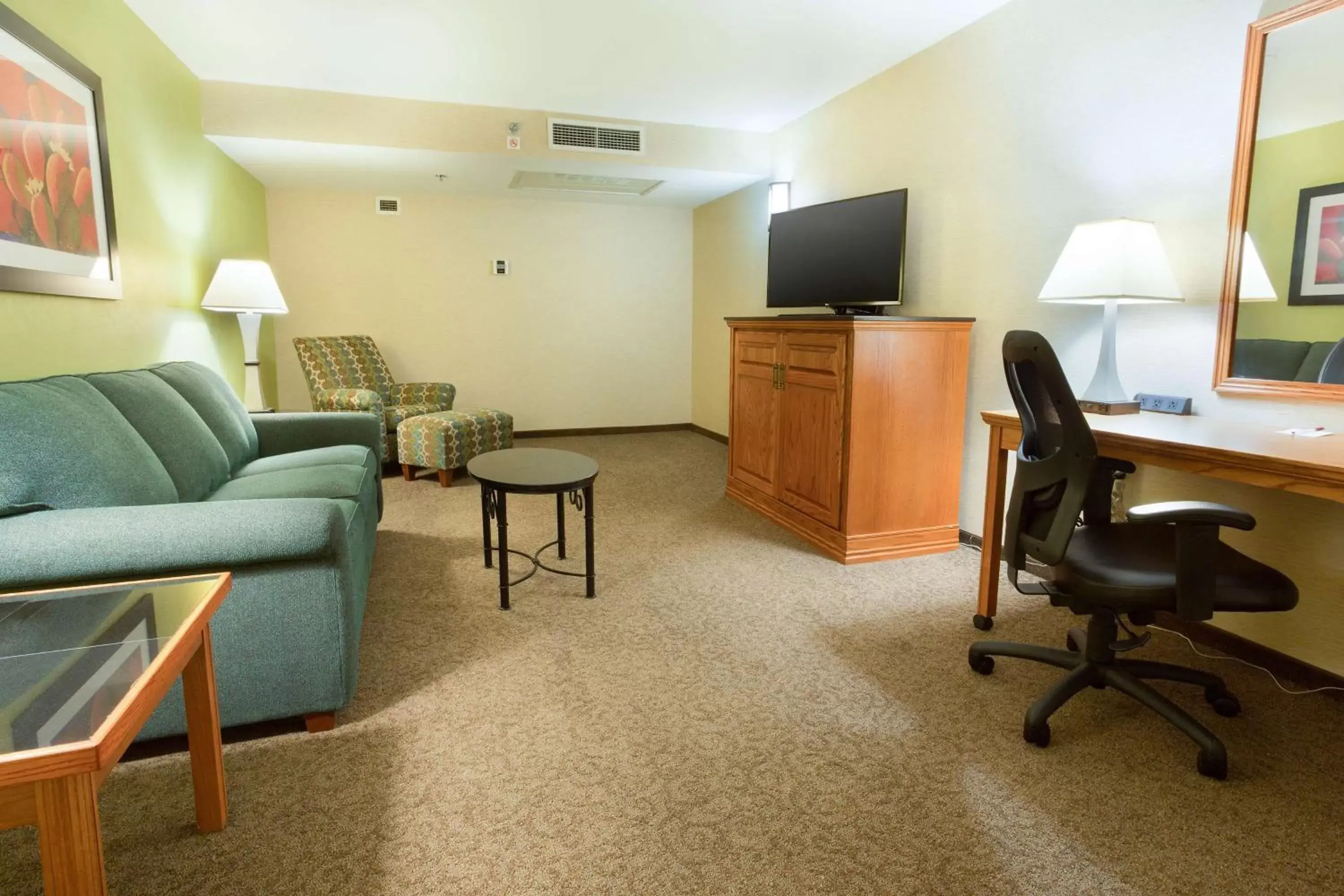 Photo of the whole room, Seating Area in Drury Inn & Suites McAllen