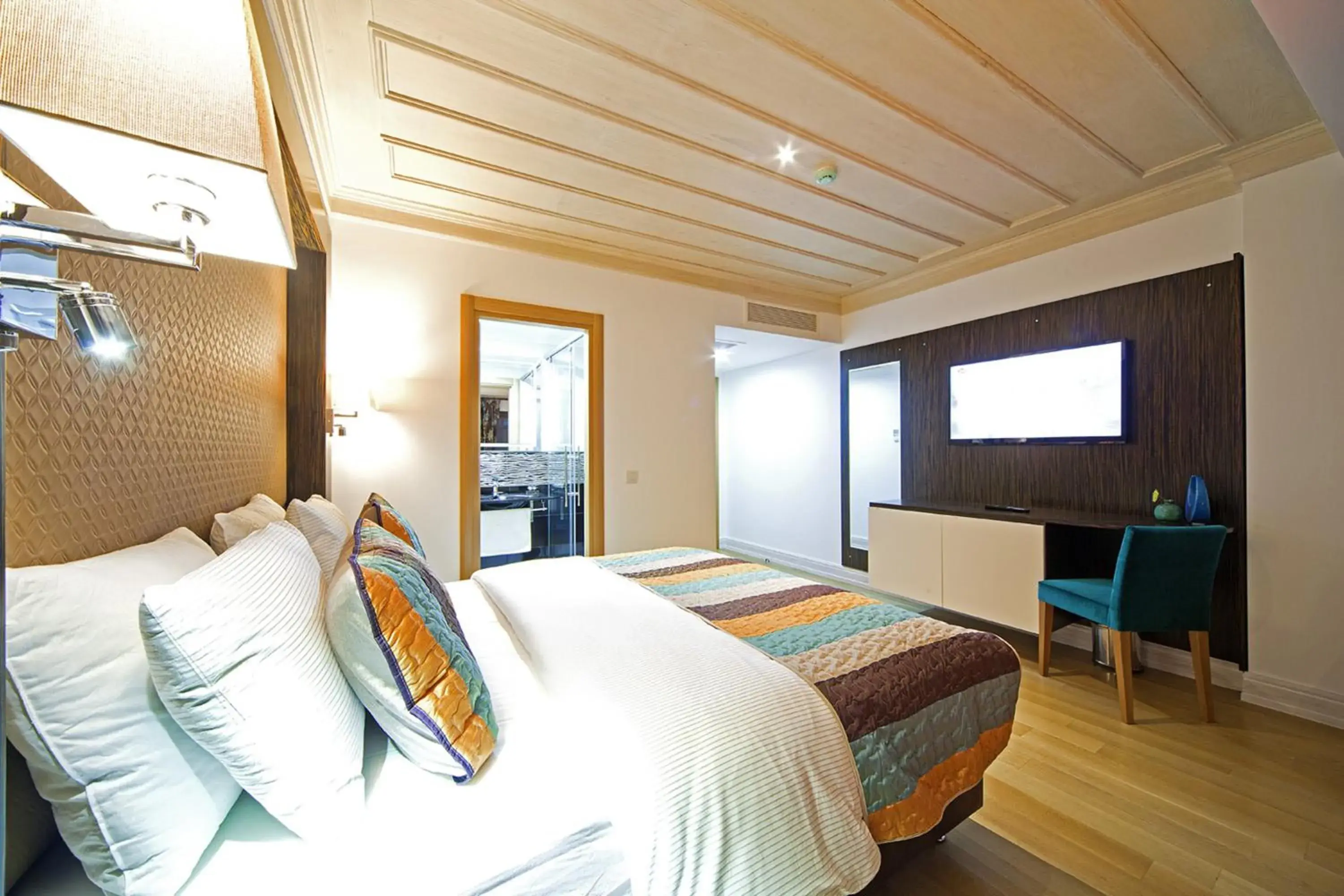 Bedroom, Bed in Ottopera Hotel