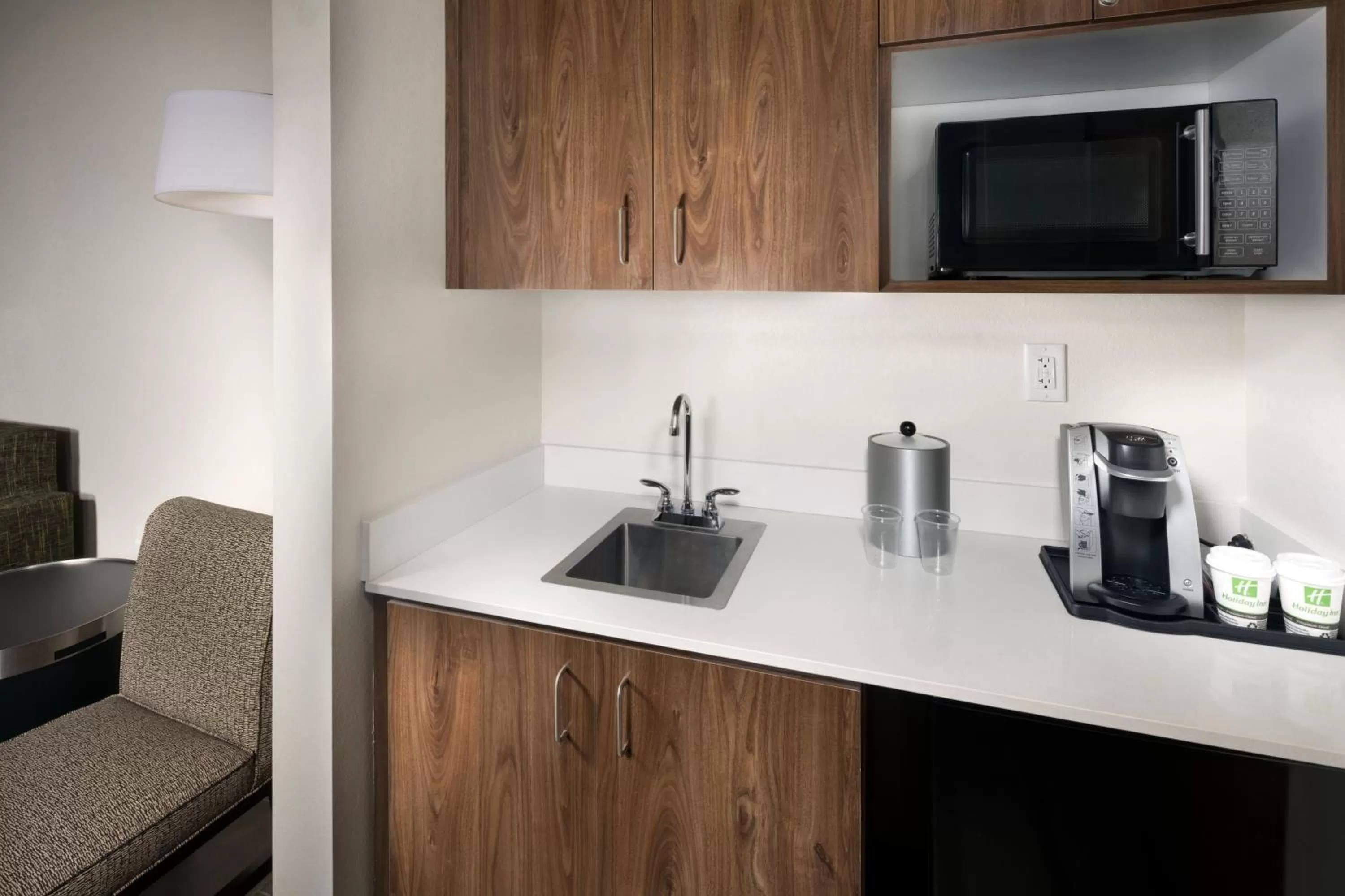 Bedroom in Holiday Inn & Suites Arden - Asheville Airport by IHG