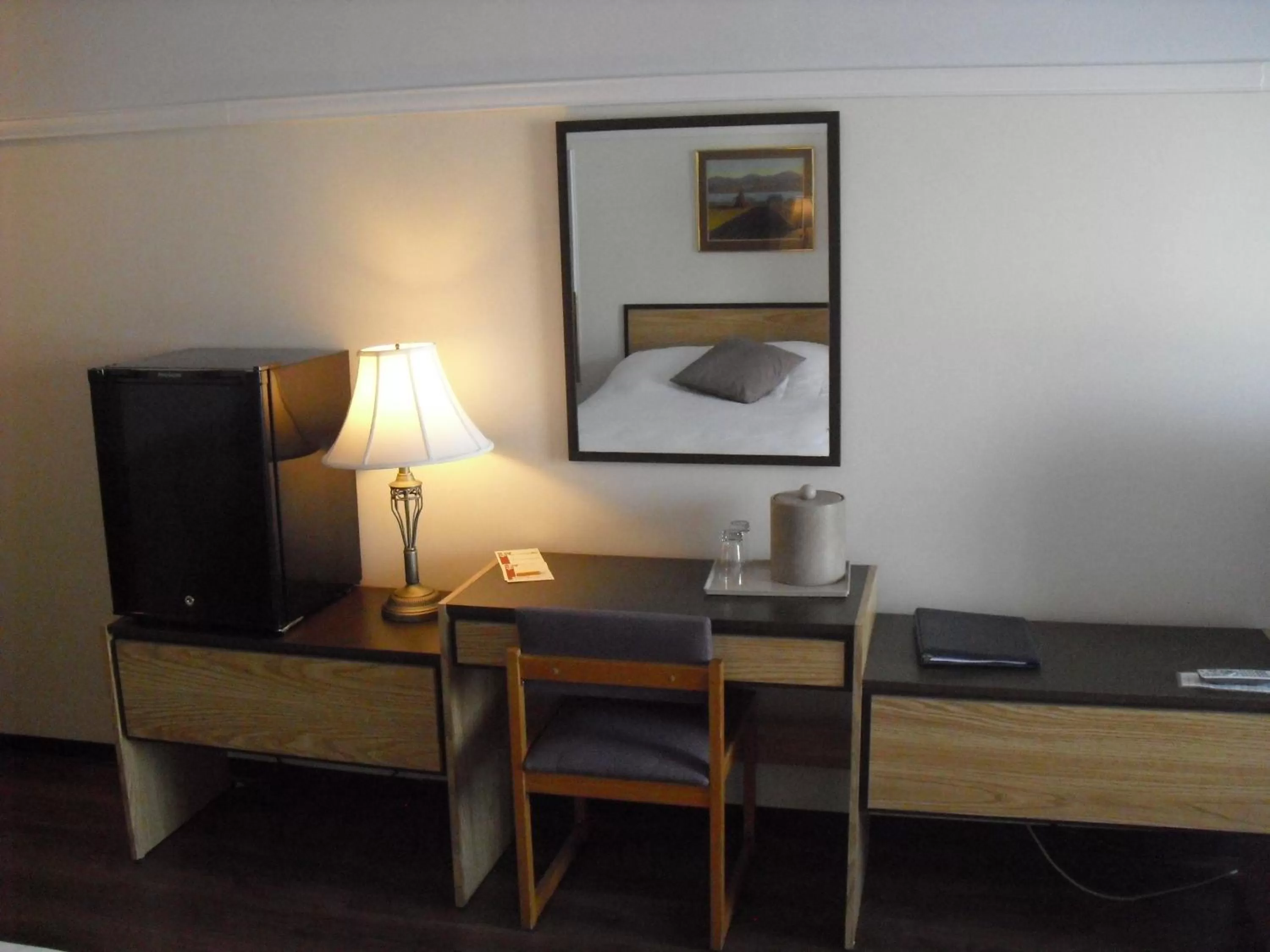 TV and multimedia in Auberge La Diligence