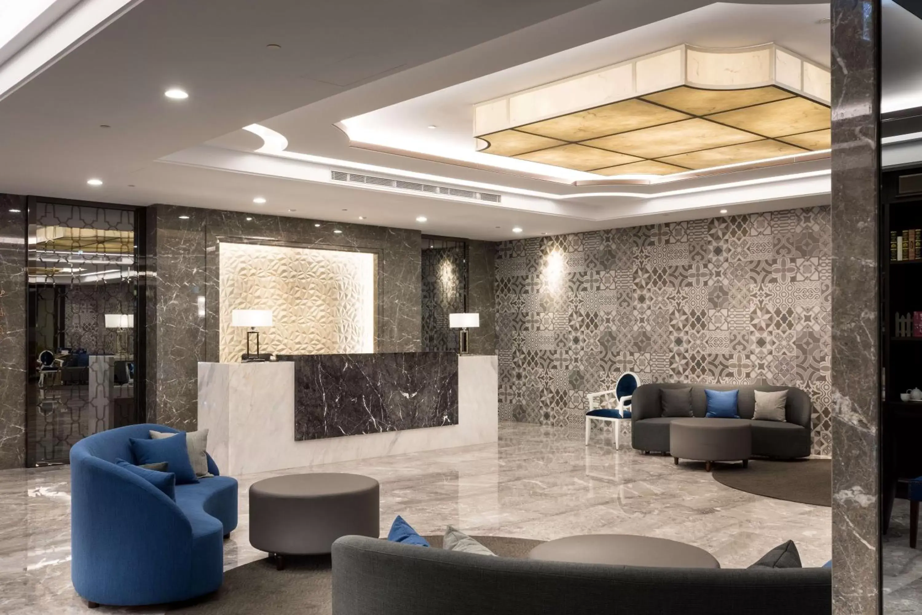 Seating area, Lobby/Reception in Hua Hotel