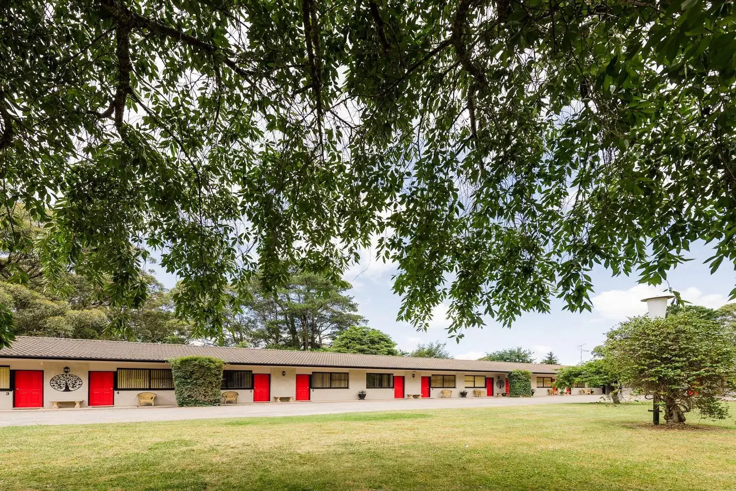 Property Building in Bundanoon Country Inn Motel