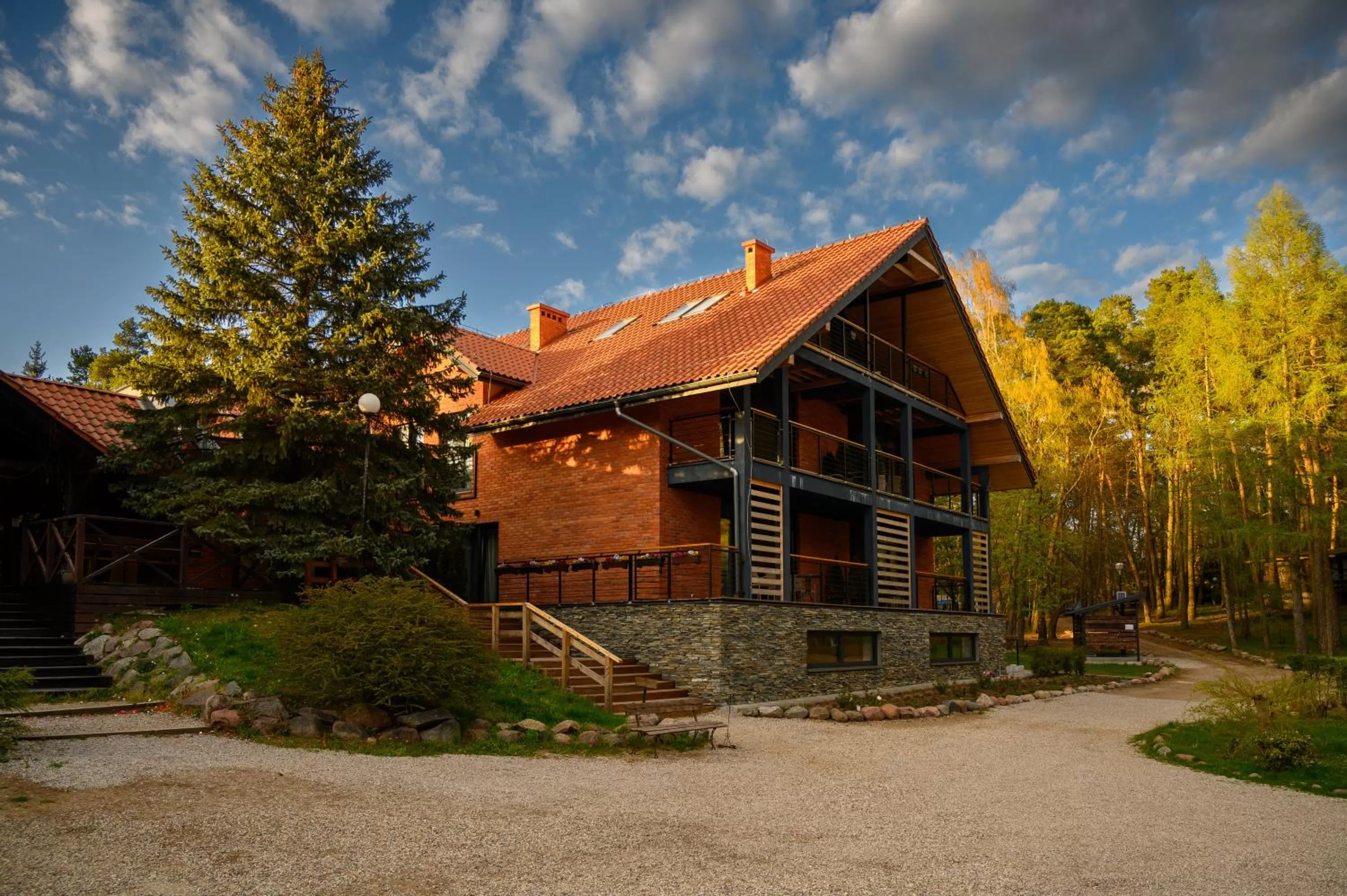 Property building in Róża Wiatrów