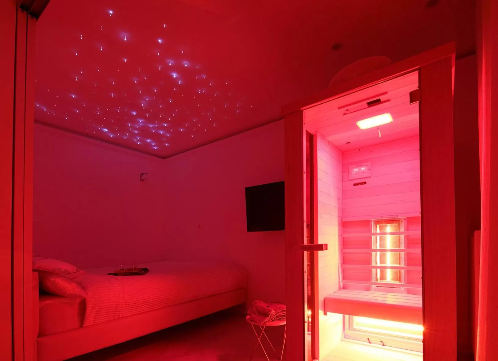 Bed in Jacuzzi SPA Prestige