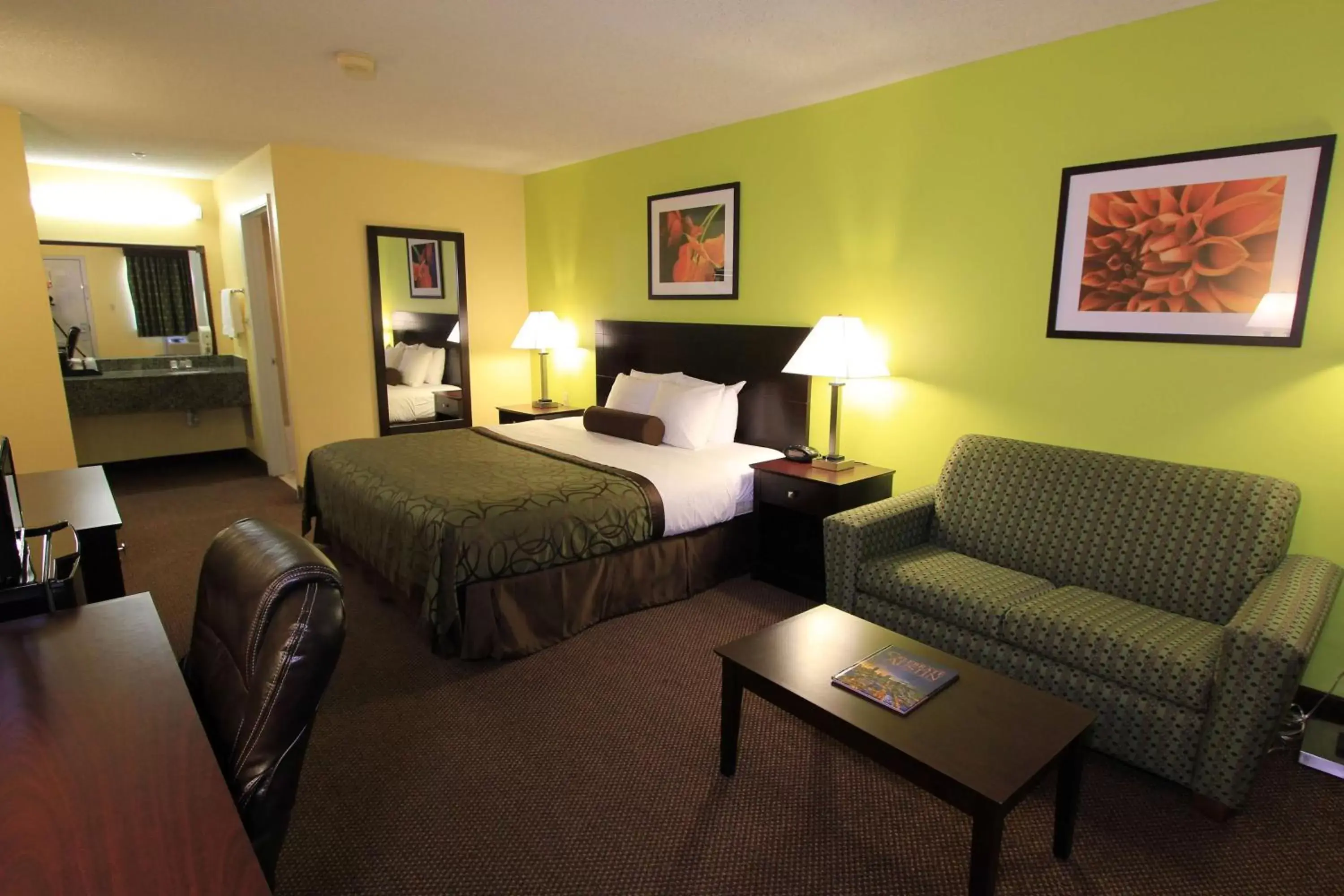 Photo of the whole room, Bed in Best Western Round Rock