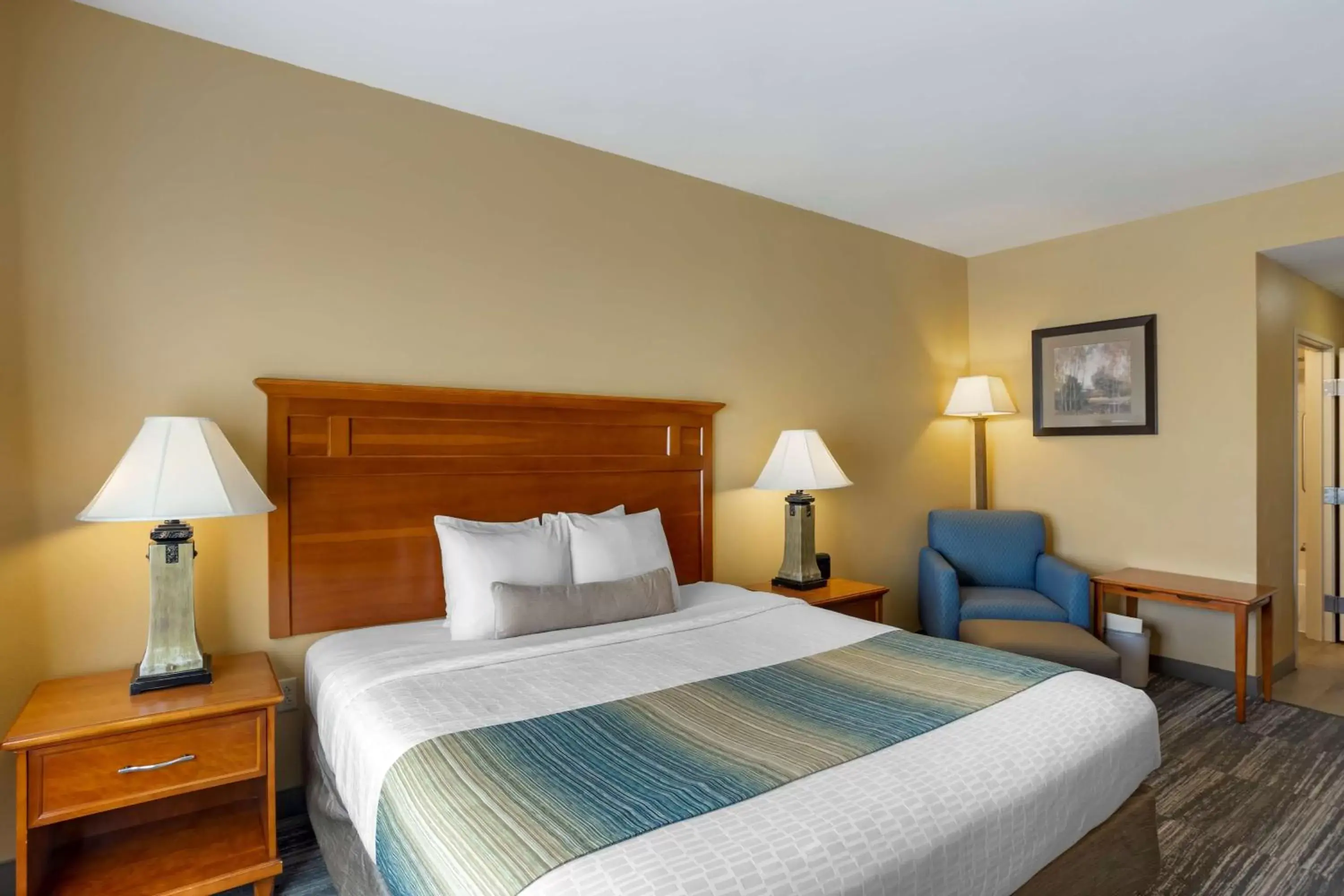 Bedroom, Bed in Best Western PLUS University Park Inn & Suites