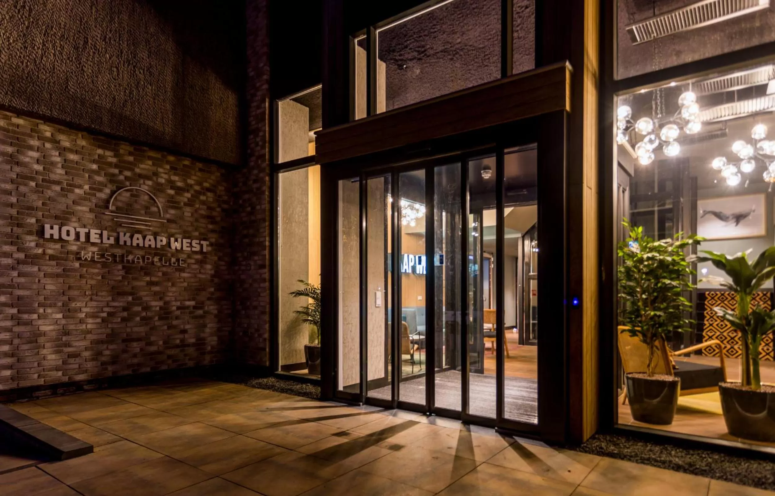Facade/entrance in Hotel Kaap West I Kloeg Collection