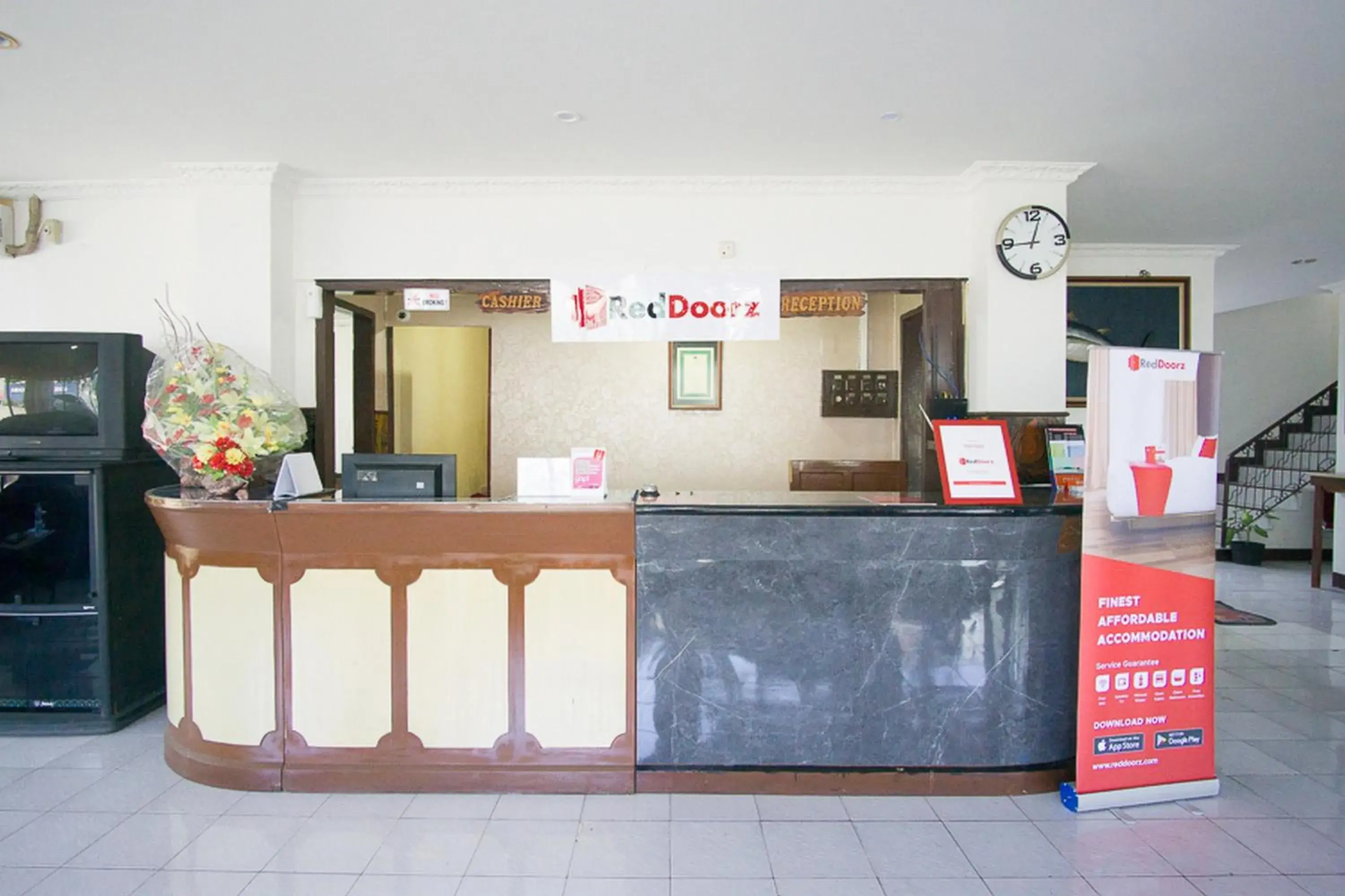 Lobby or reception, Lobby/Reception in RedDoorz plus near Pelabuhan Bitung