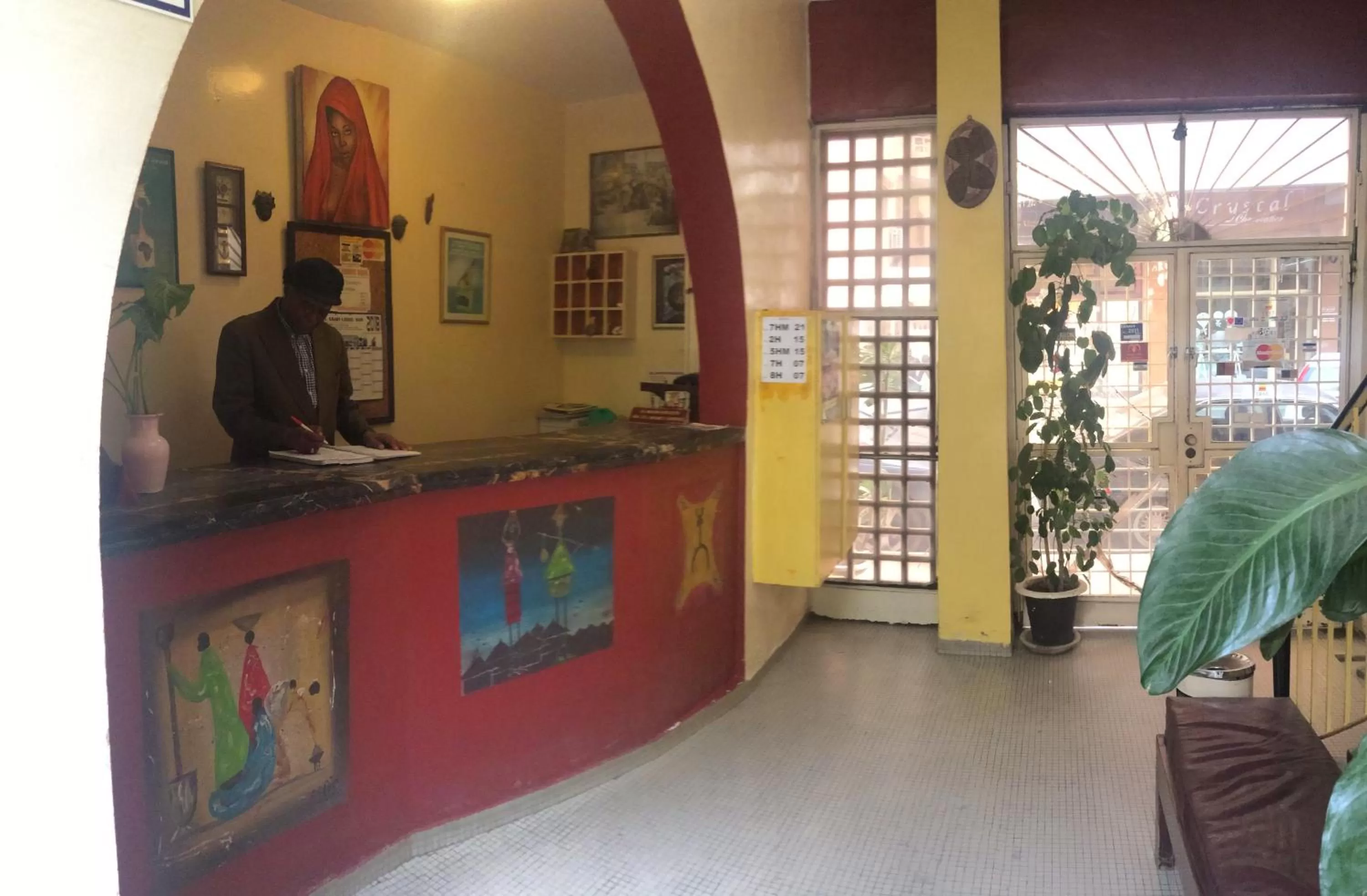 Staff in Hôtel Saint-Louis Sun Dakar