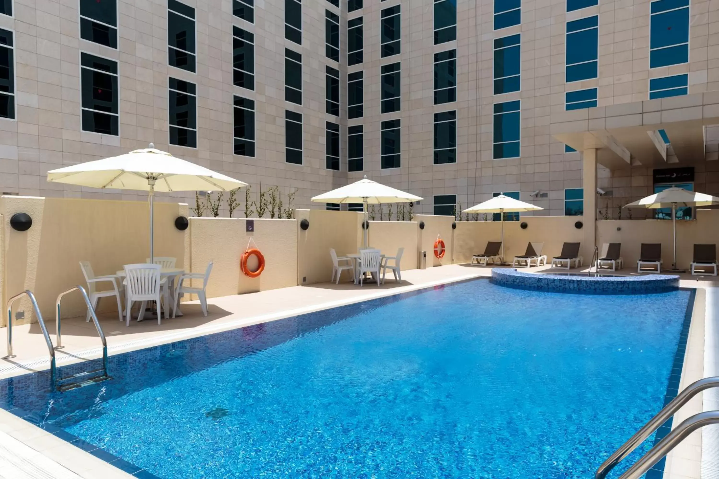 Swimming pool in Premier Inn Doha Education City Swimming pool in Premier Inn Doha Education City