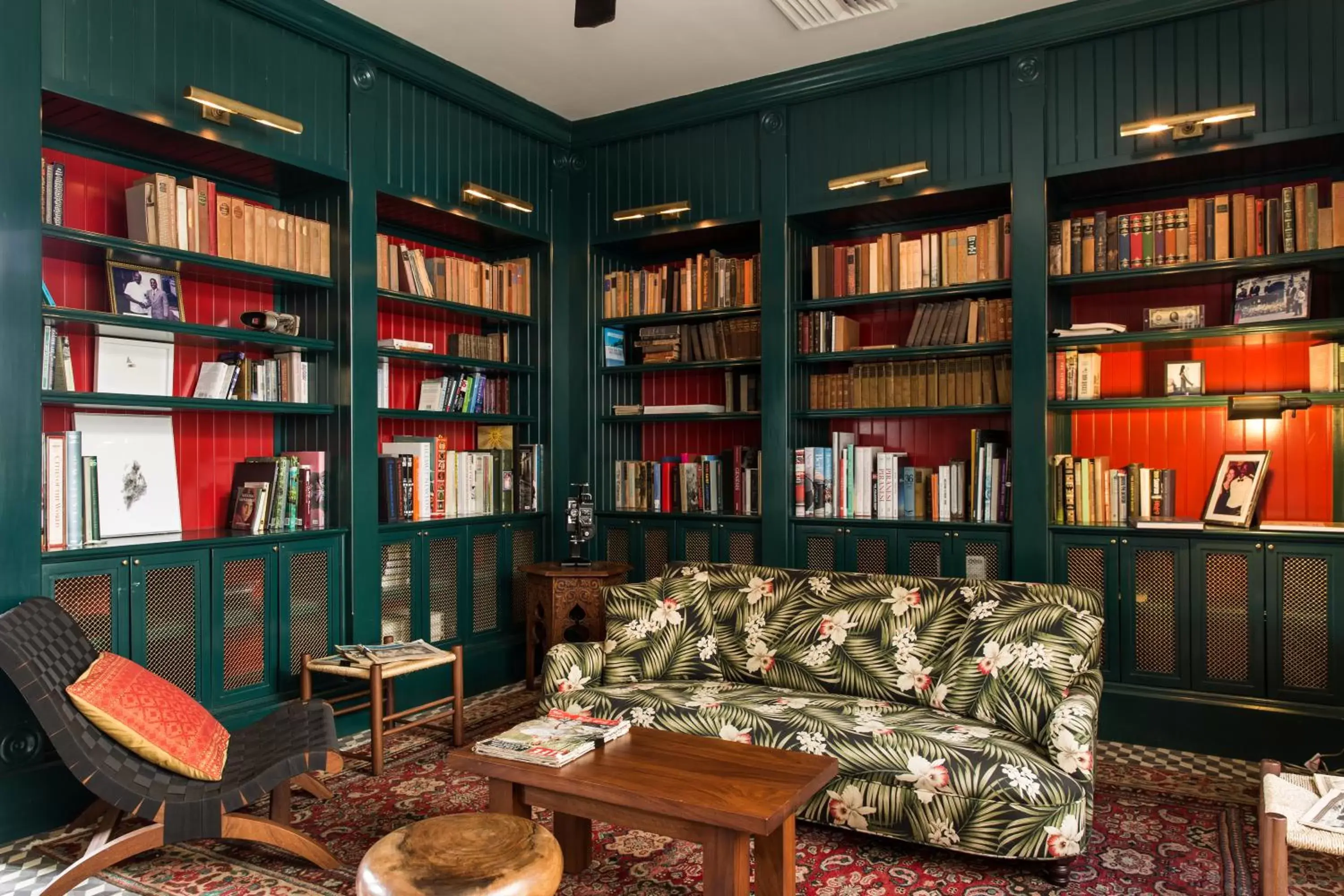 Library in American Trade Hotel