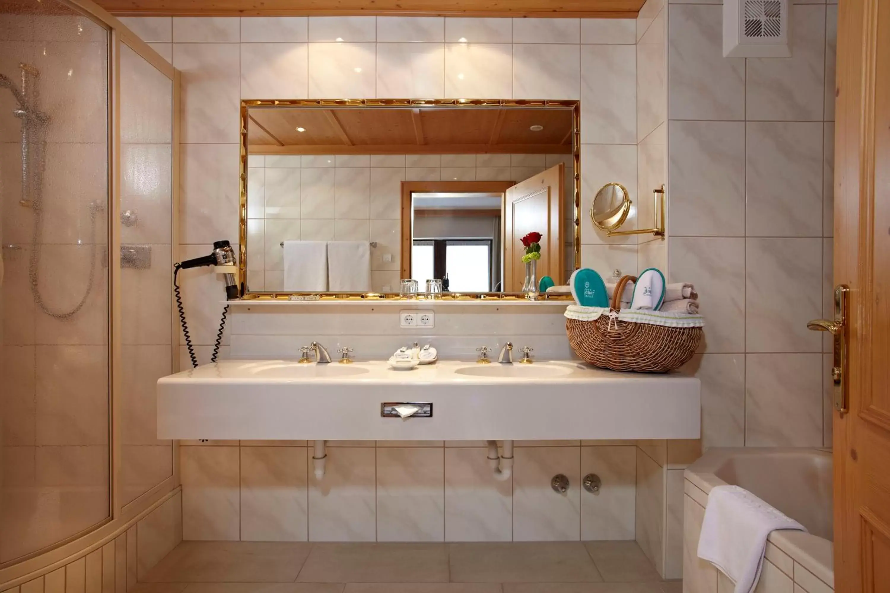 Bathroom in Relais&Châteaux Spa-Hotel Jagdhof