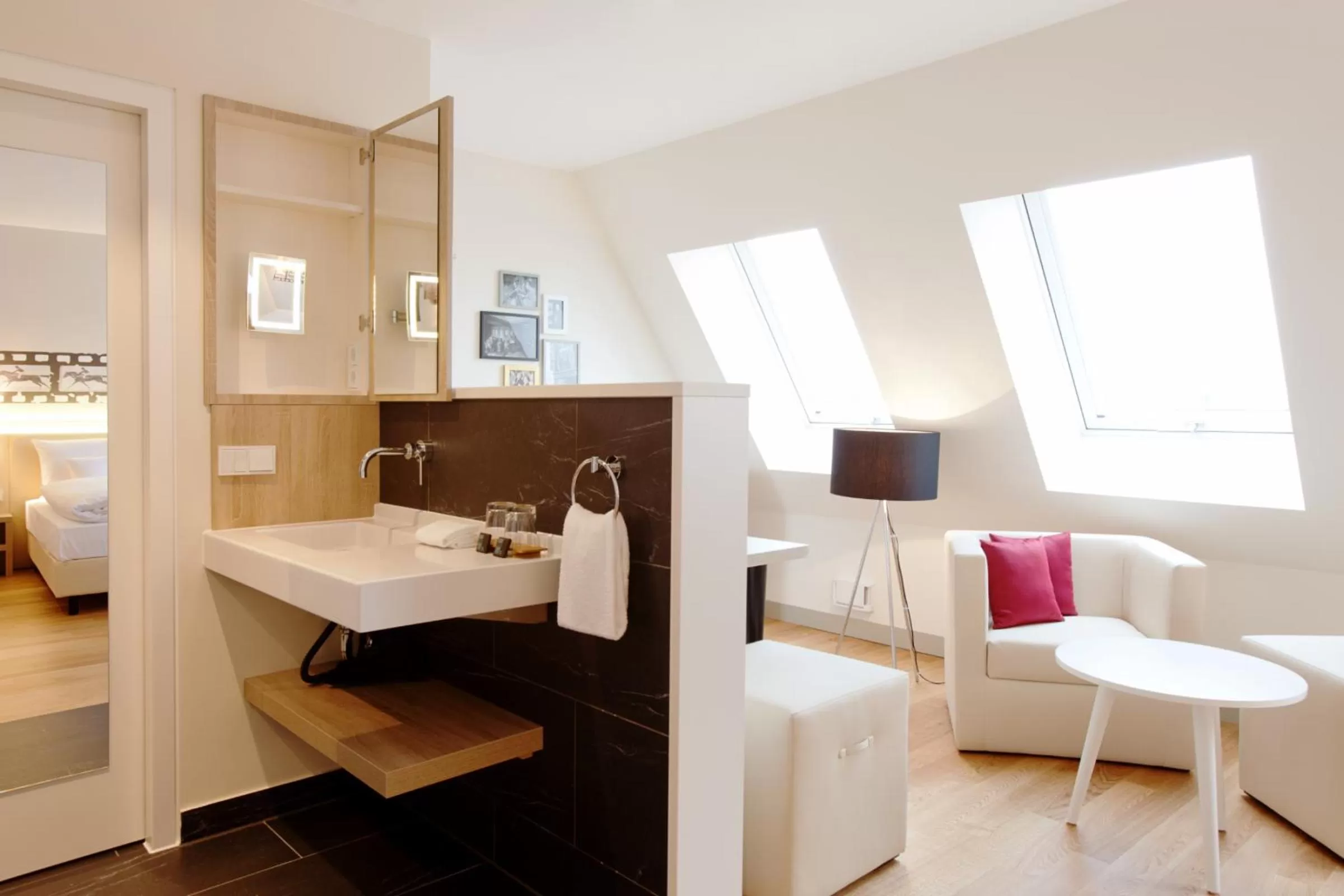 Decorative detail, Bed in Vienna House Easy by Wyndham München