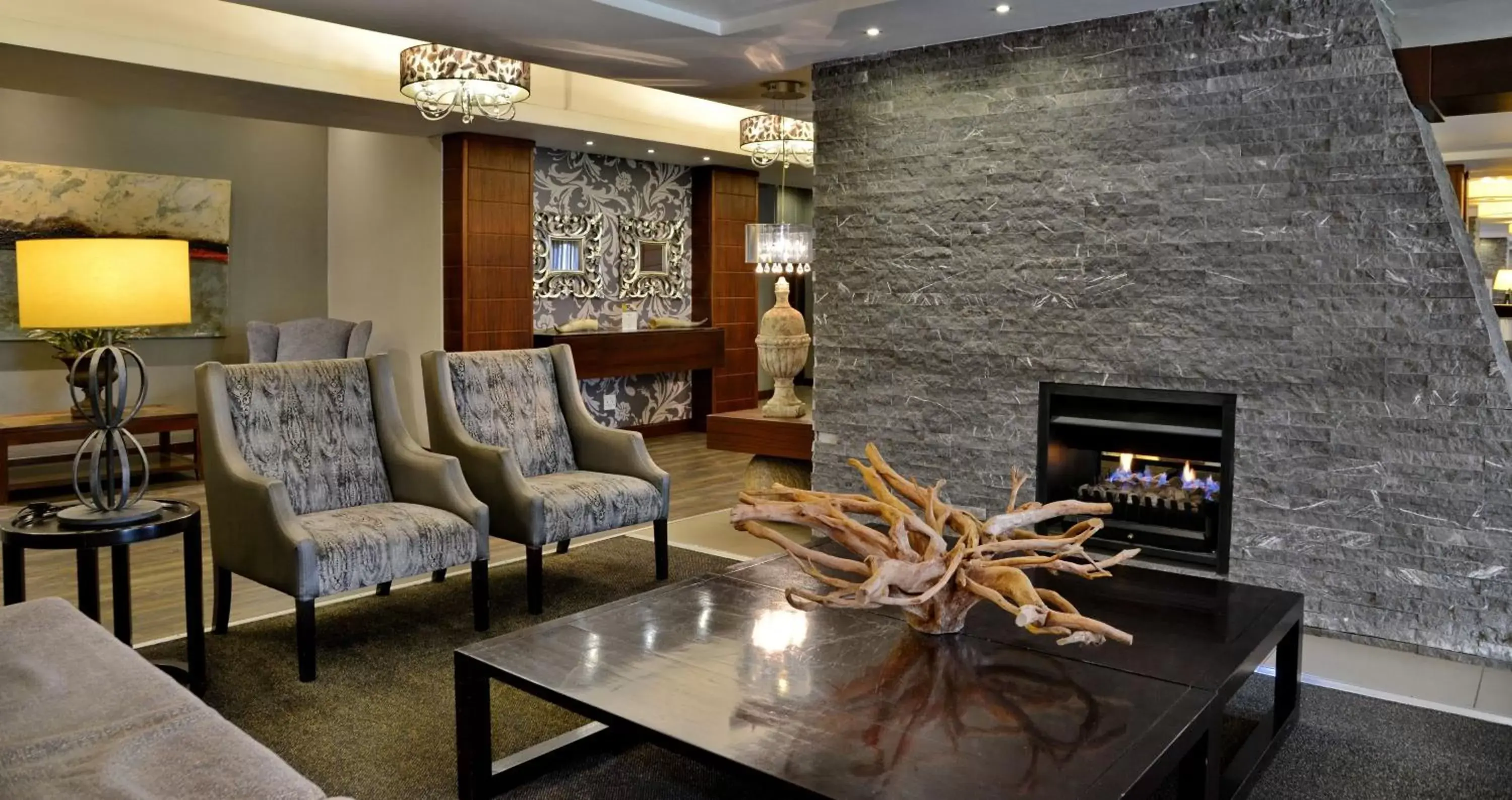 Lounge or bar in ANEW Hotel Witbank Emalahleni