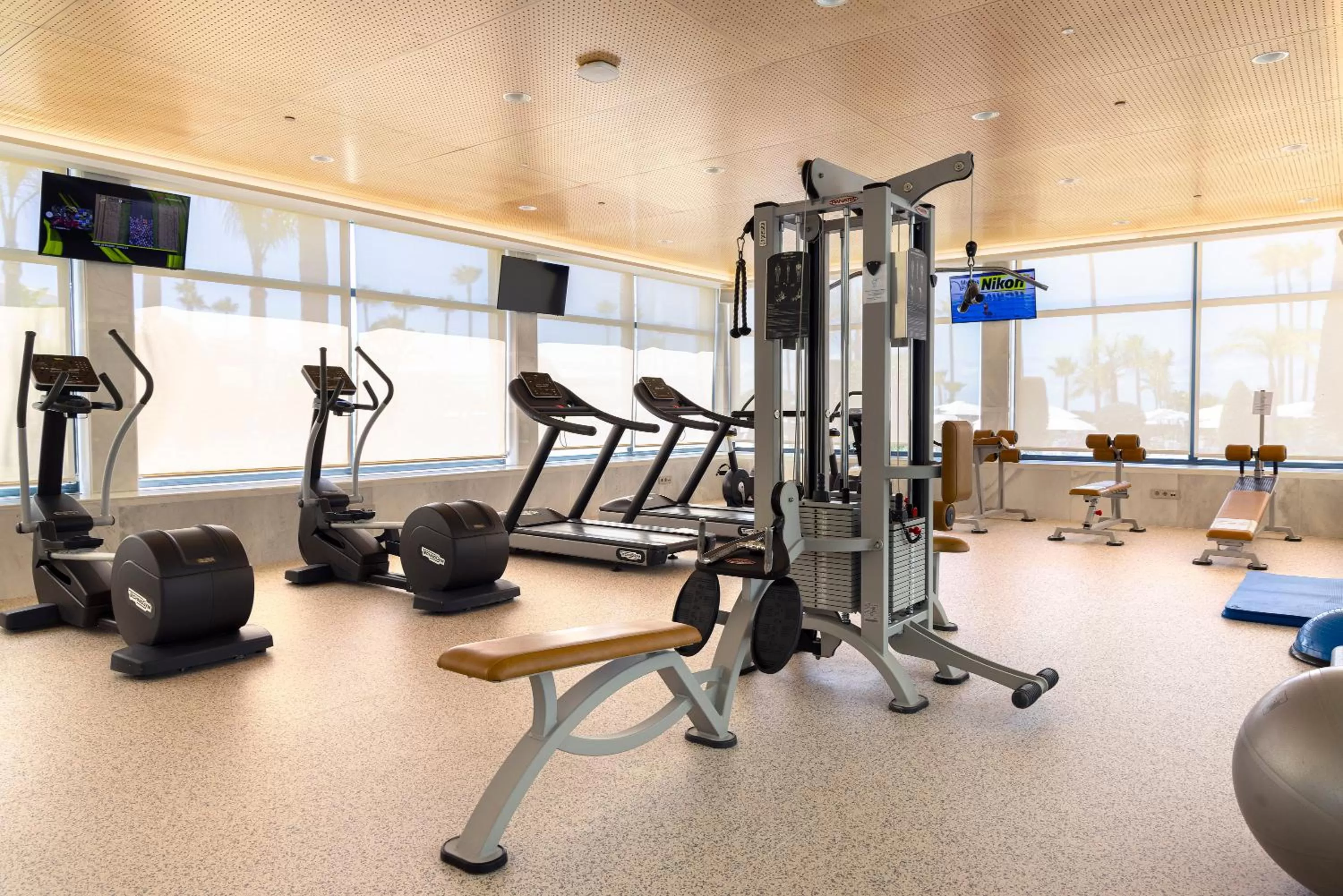 Fitness centre/facilities in Hipotels Barrosa Palace & Spa