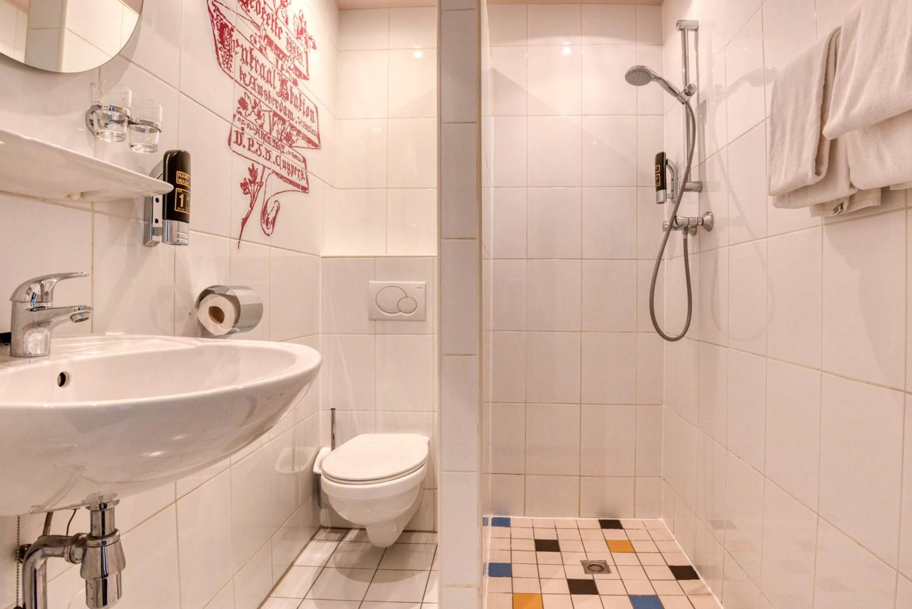 Bathroom in Hotel Alexander