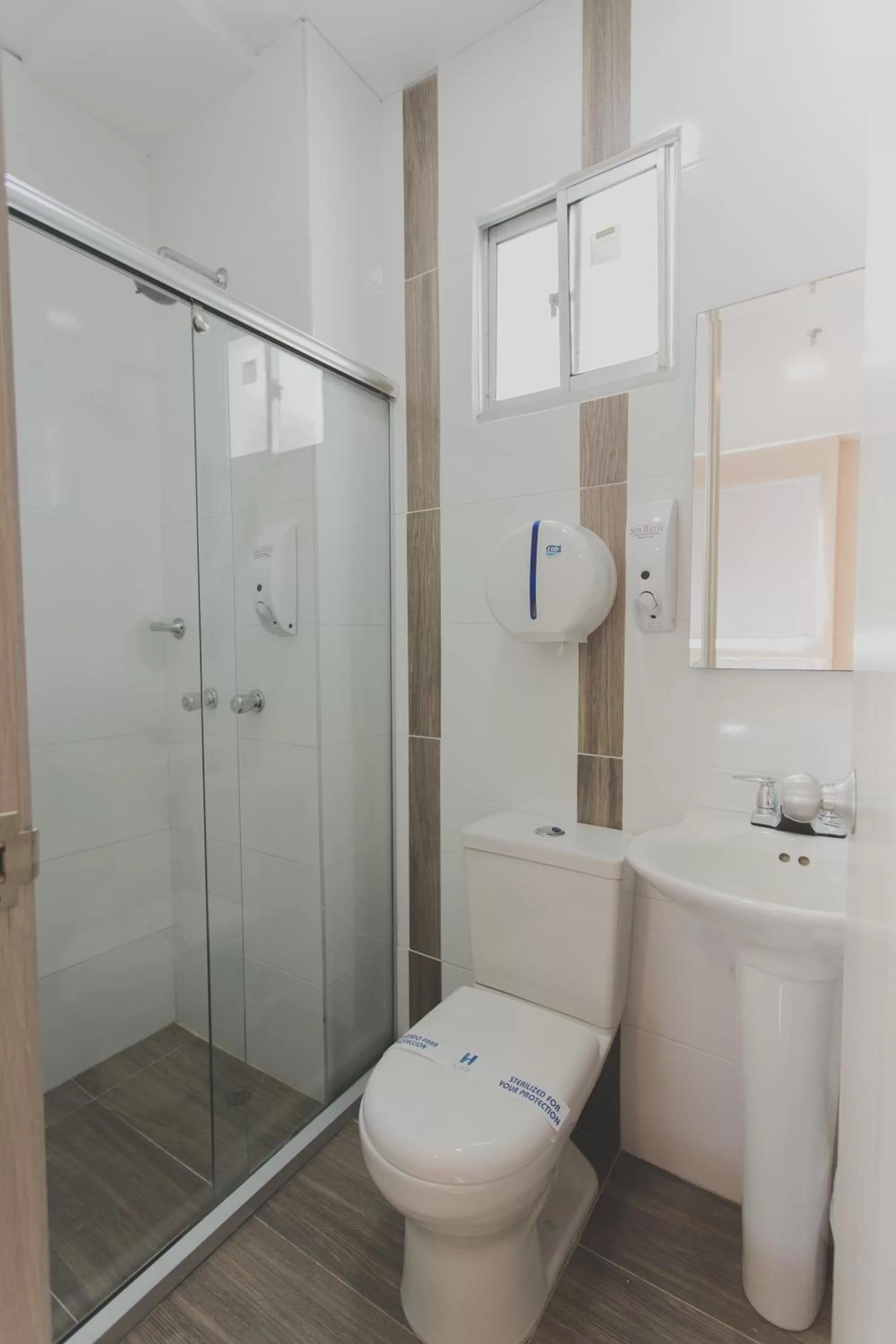 Bathroom in Hotel Aixo Suites By GEH Suites