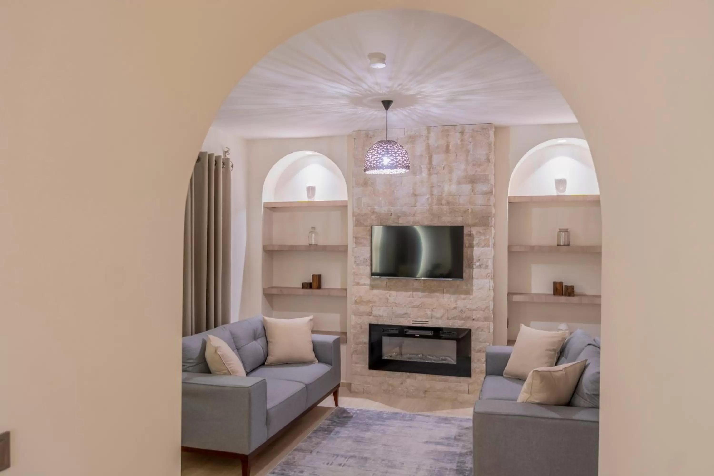 Communal lounge/ TV room in Manzara Boutique Hotel - Adults Only