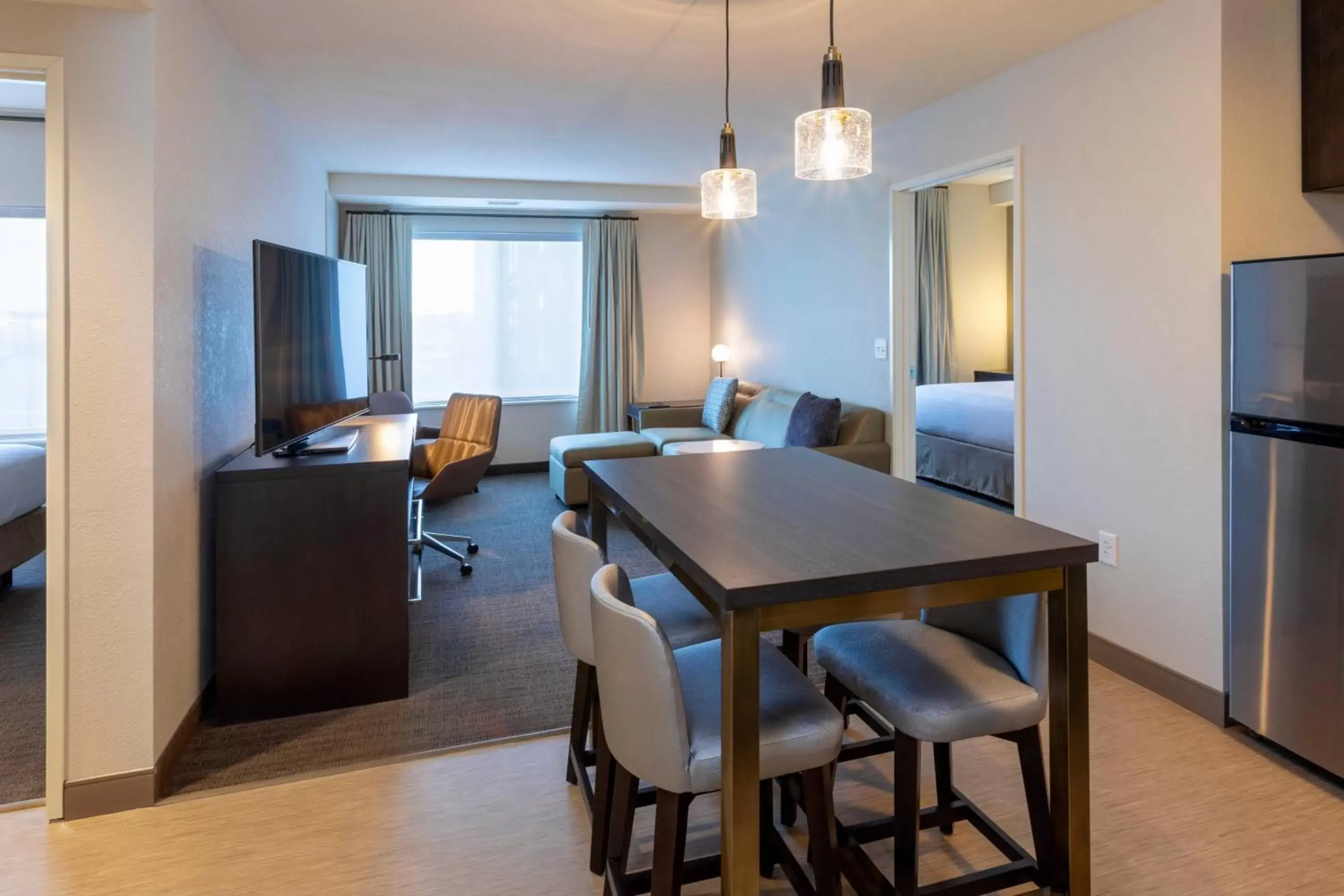 Living room, Dining Area in Residence Inn Minneapolis Maple Grove/Arbor Lakes