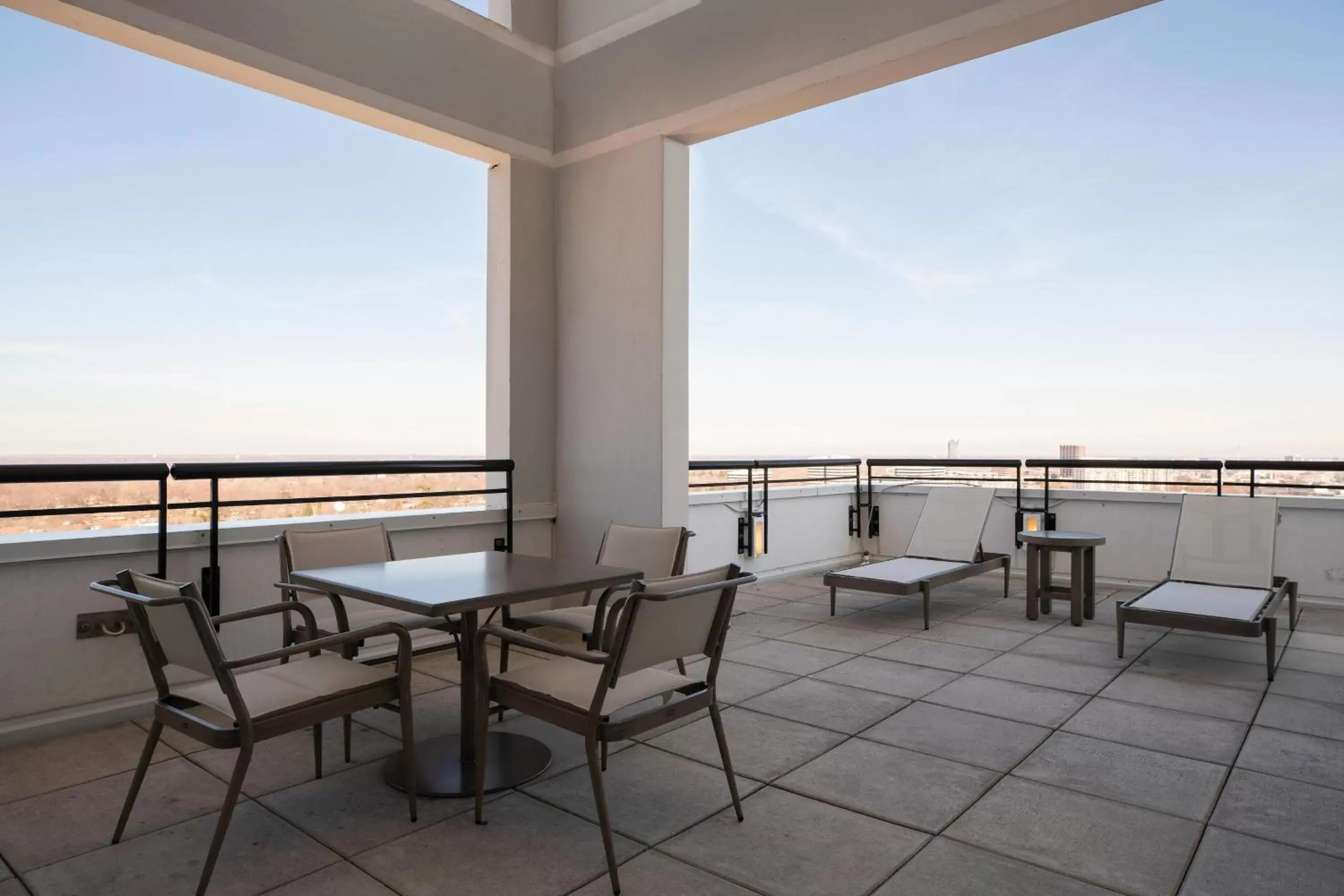 Photo of the whole room, Balcony/Terrace in The Westin Chicago Lombard